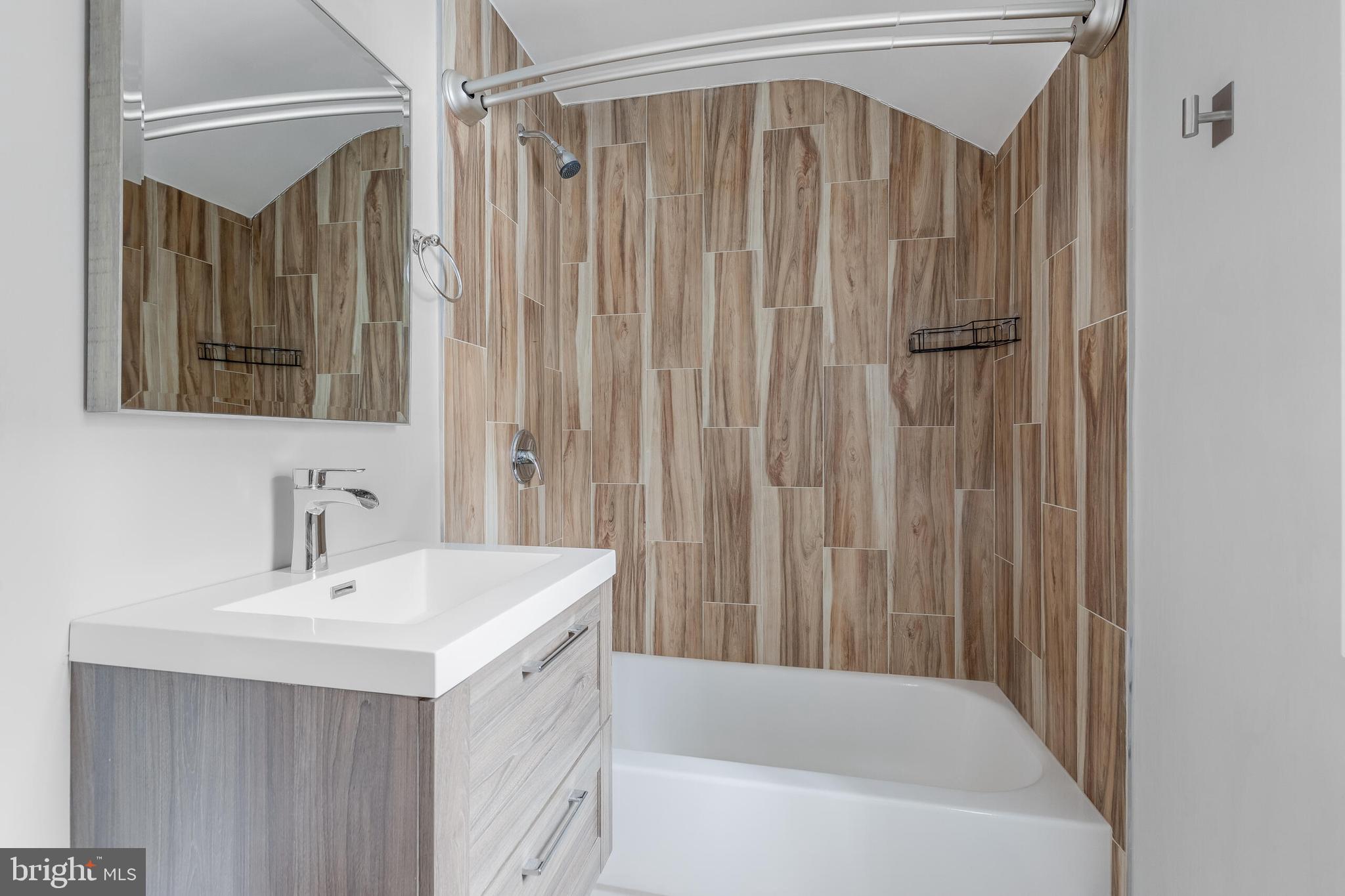 ARLINGTON RIDGE - Residential