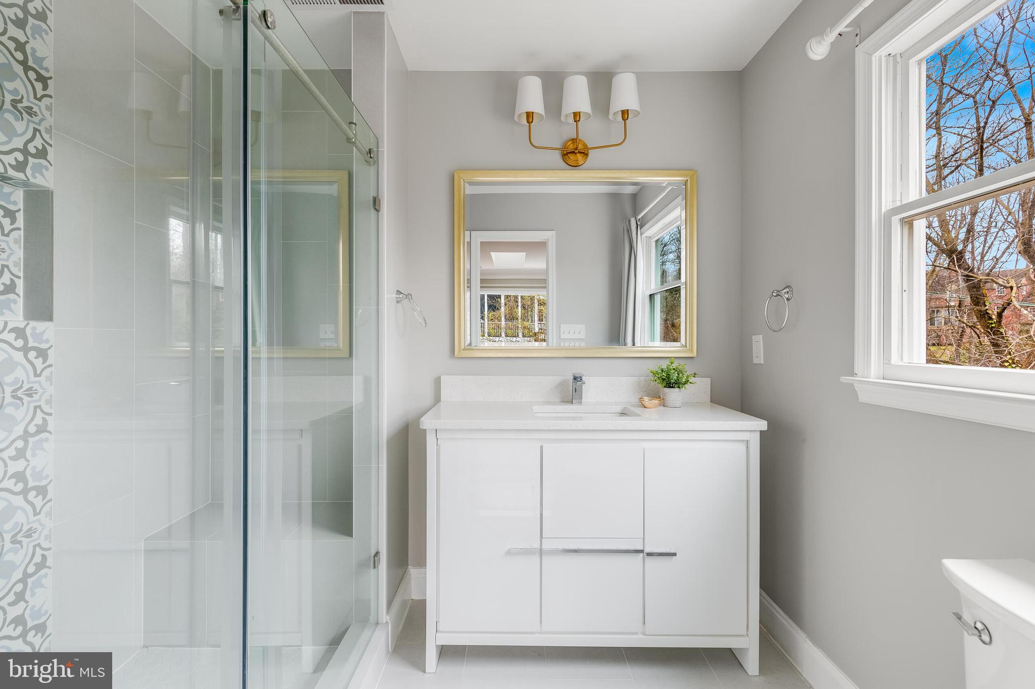 ARLINGTON RIDGE - Residential