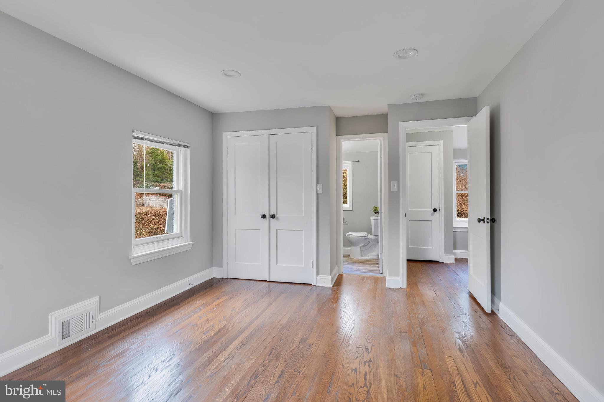 ARLINGTON RIDGE - Residential