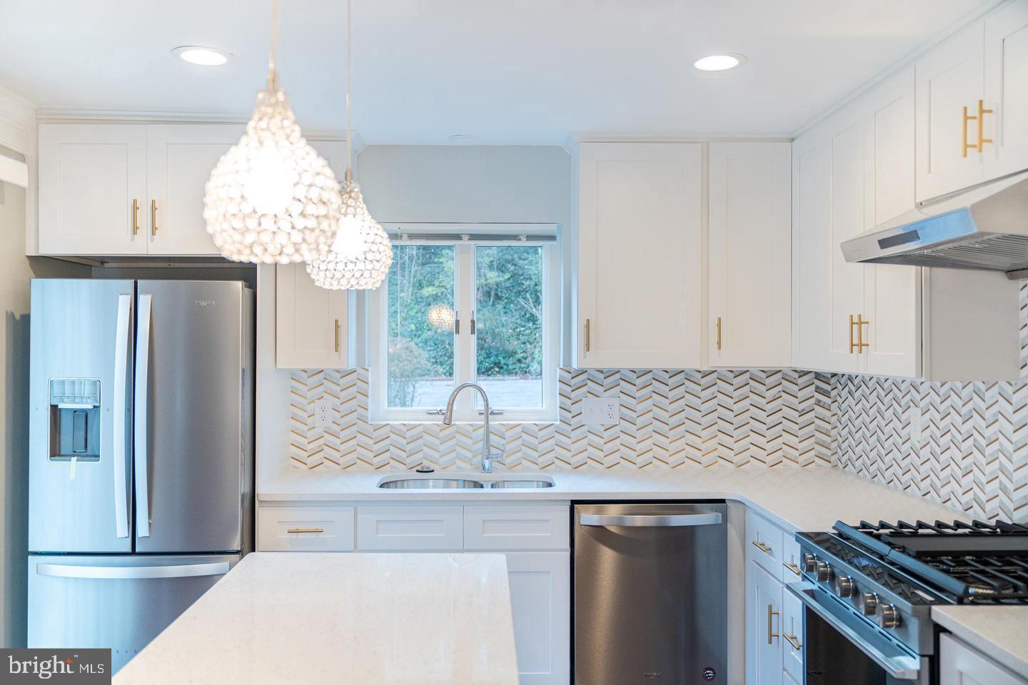 2400 S ARLINGTON RIDGE ROAD