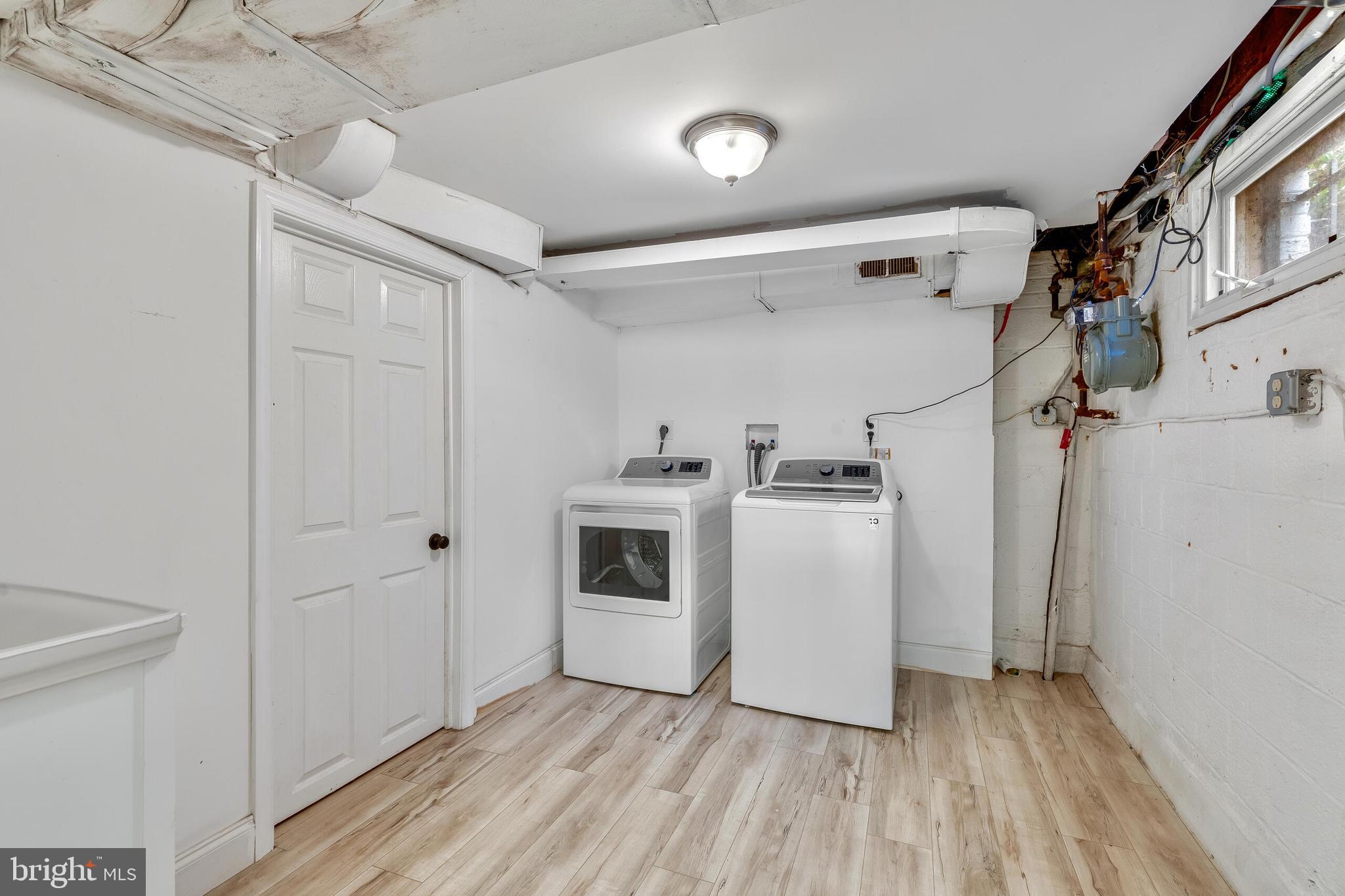 ARLINGTON RIDGE - Residential