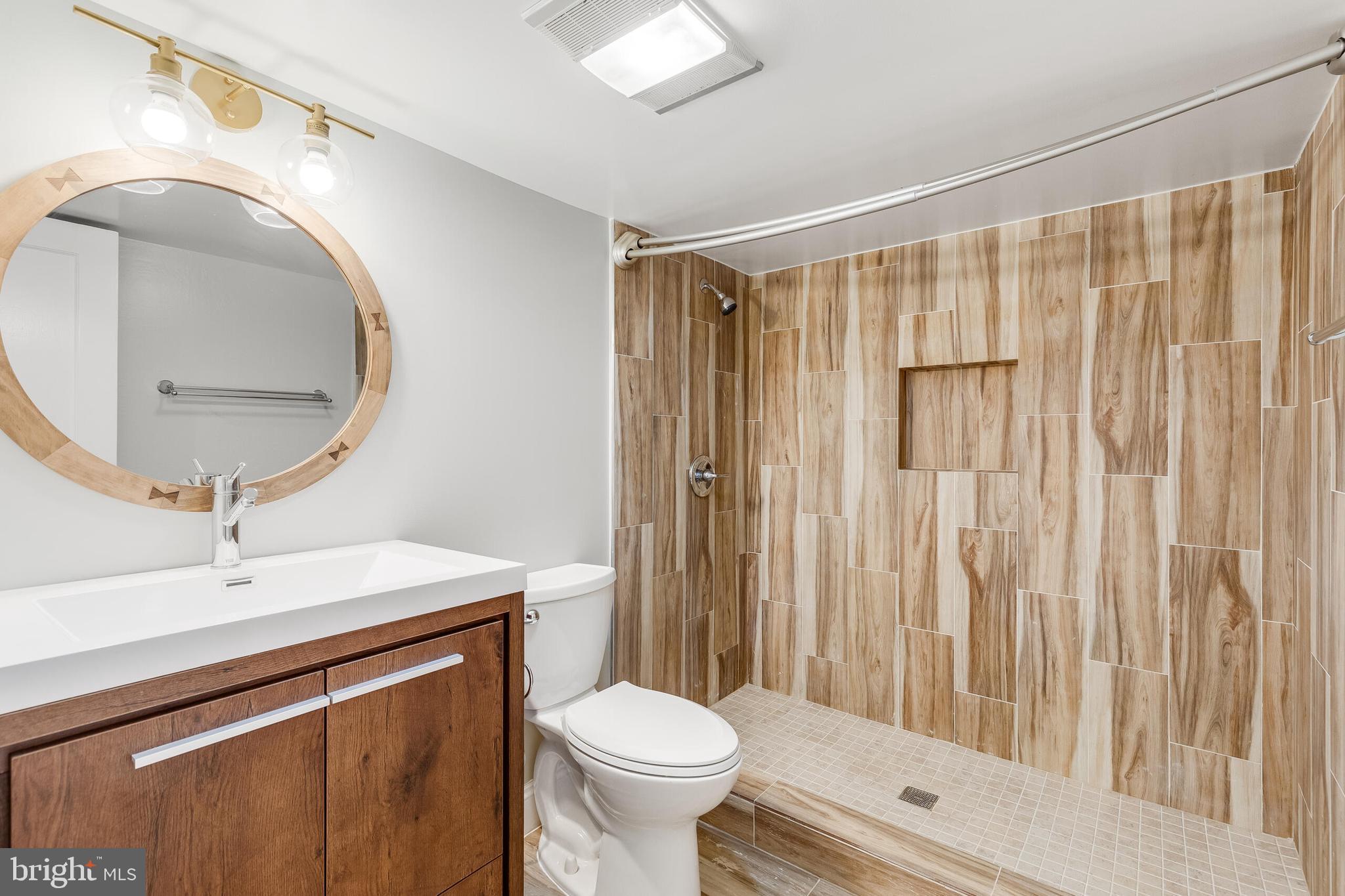 ARLINGTON RIDGE - Residential