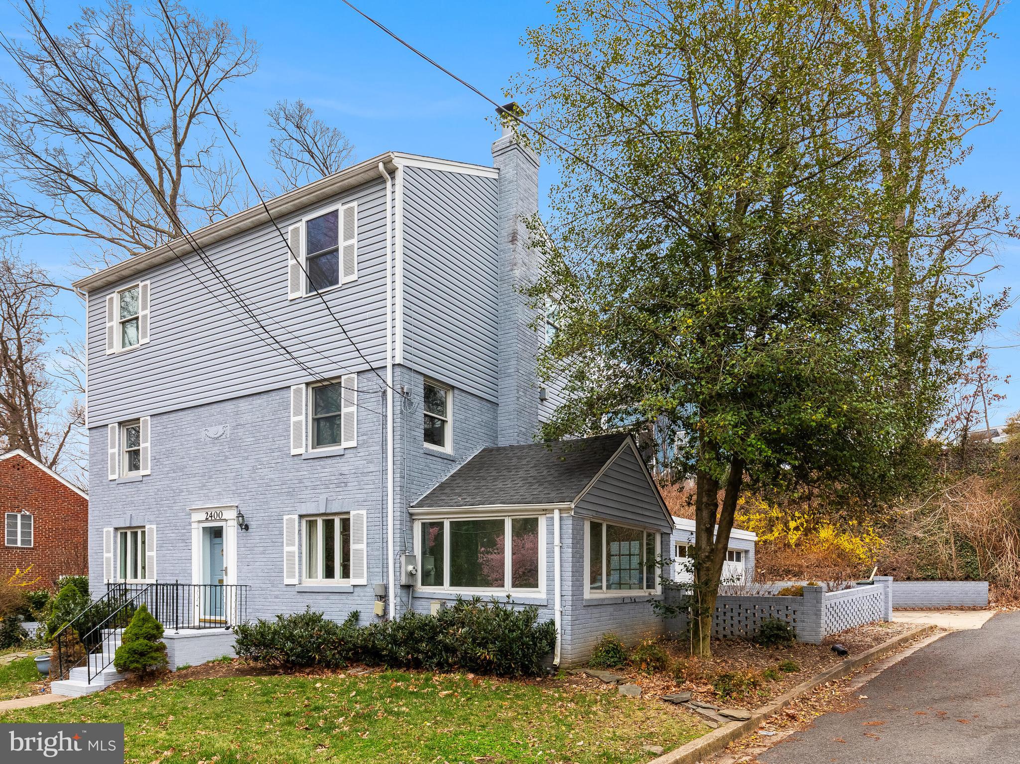 ARLINGTON RIDGE - Residential