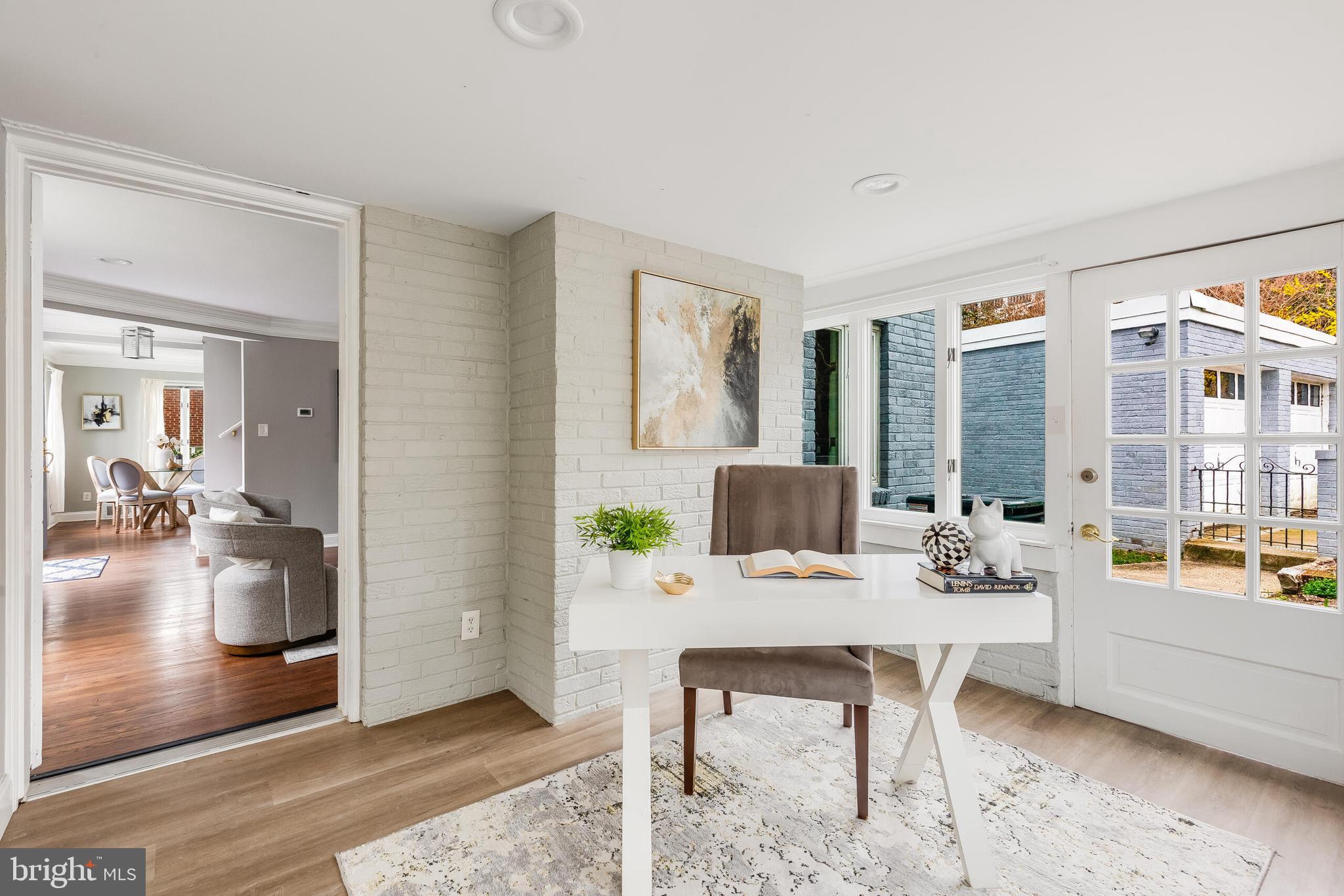 ARLINGTON RIDGE - Residential