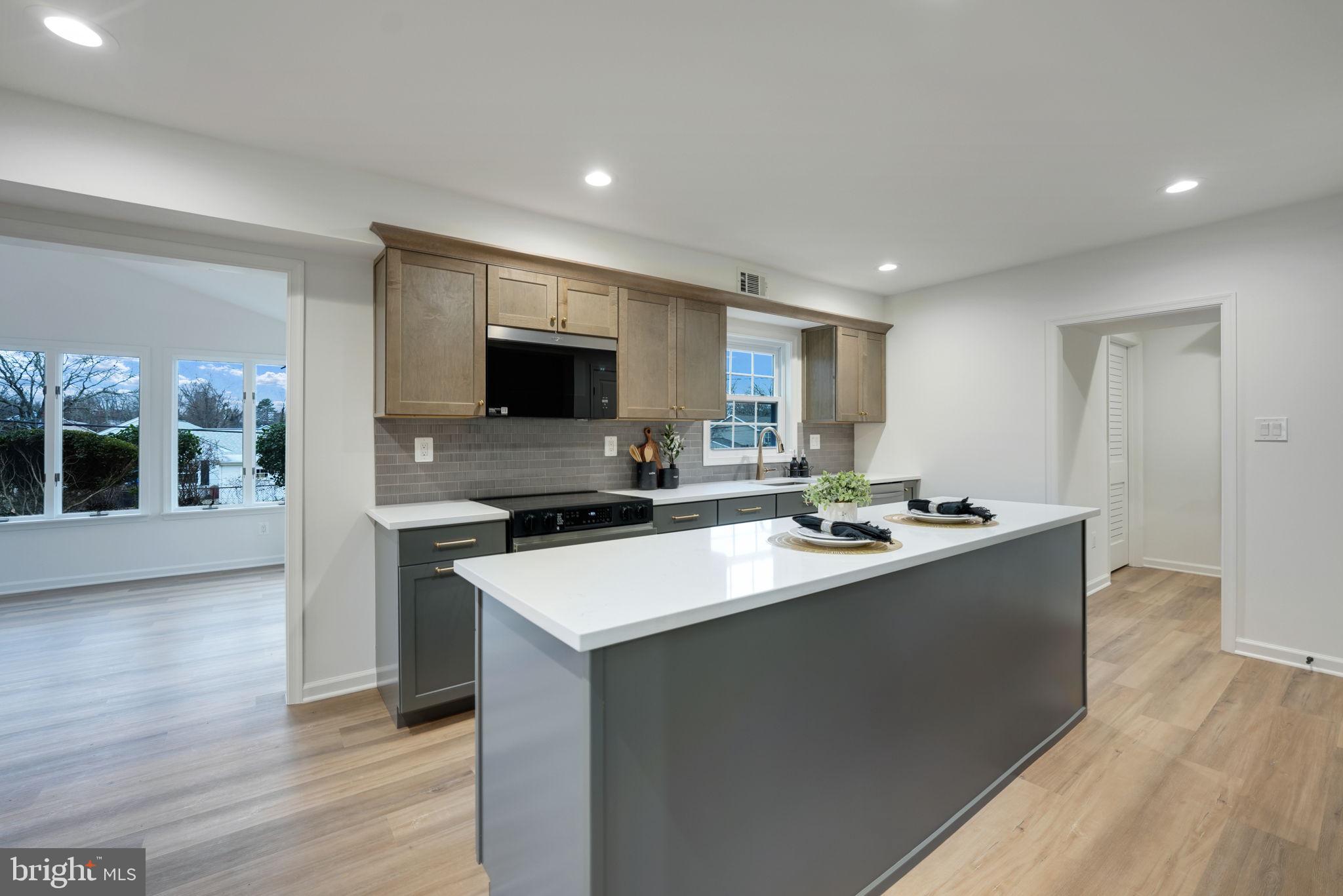 SOMERSET AT BELAIR - Residential