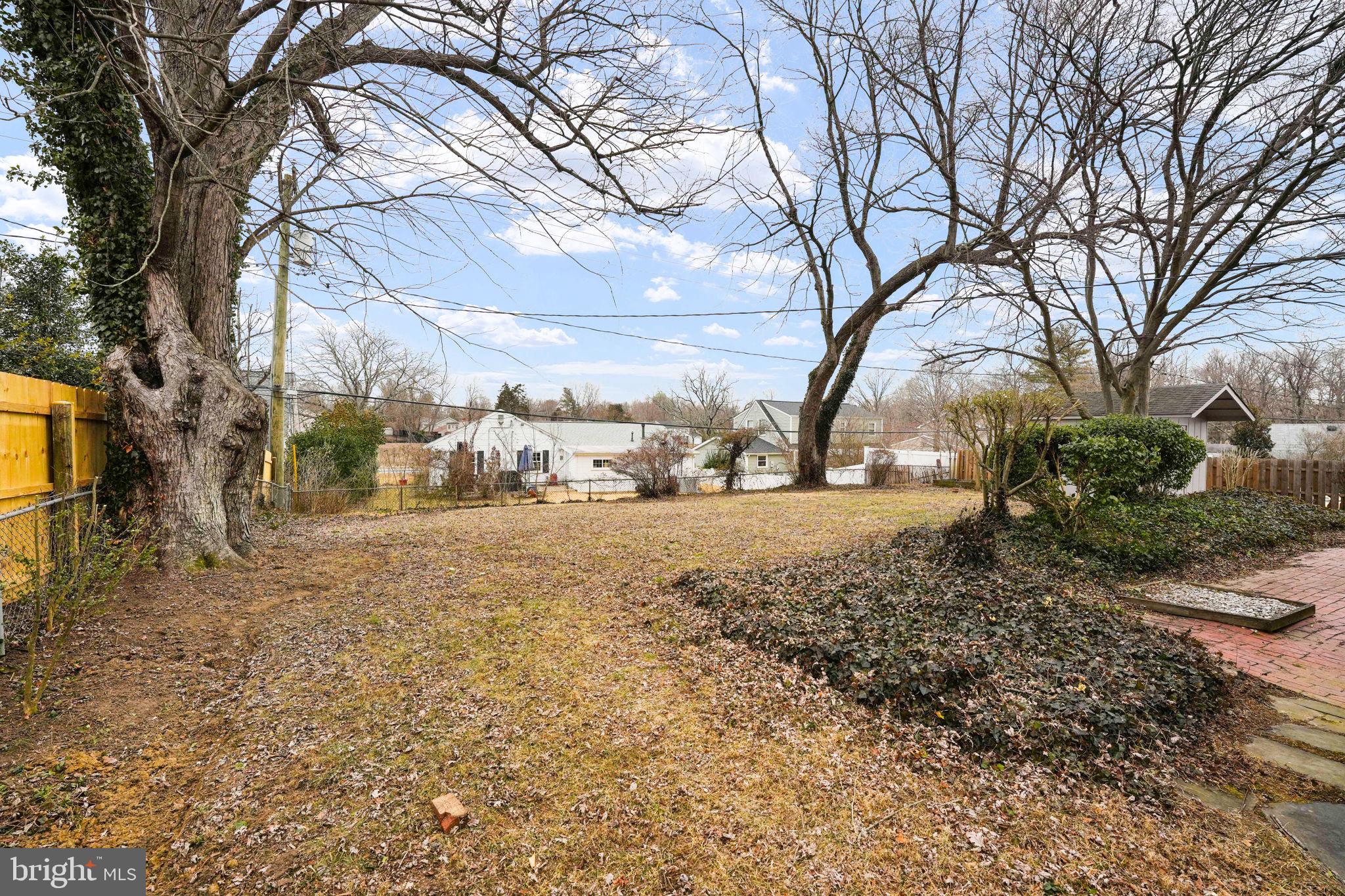 SOMERSET AT BELAIR - Residential