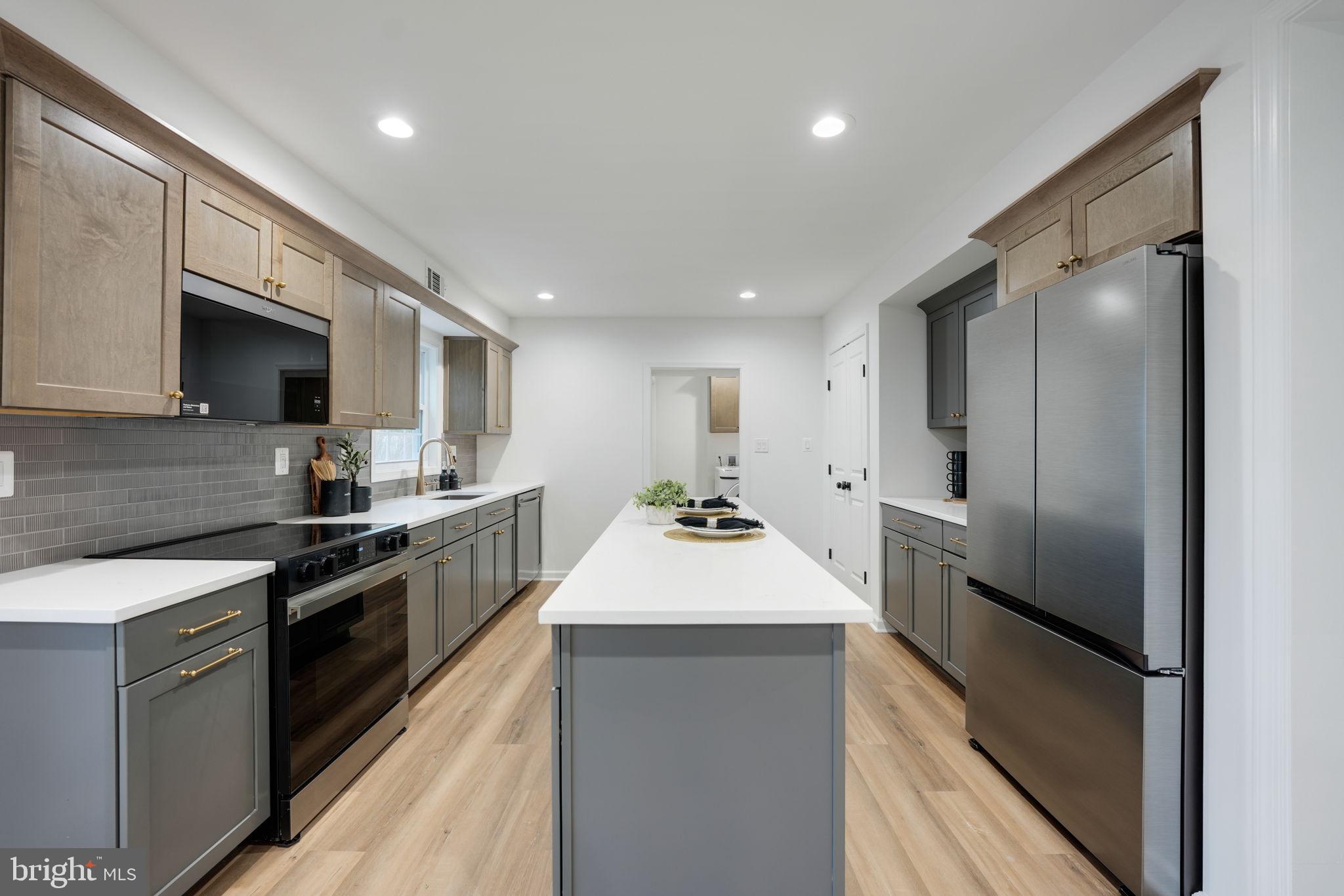 SOMERSET AT BELAIR - Residential