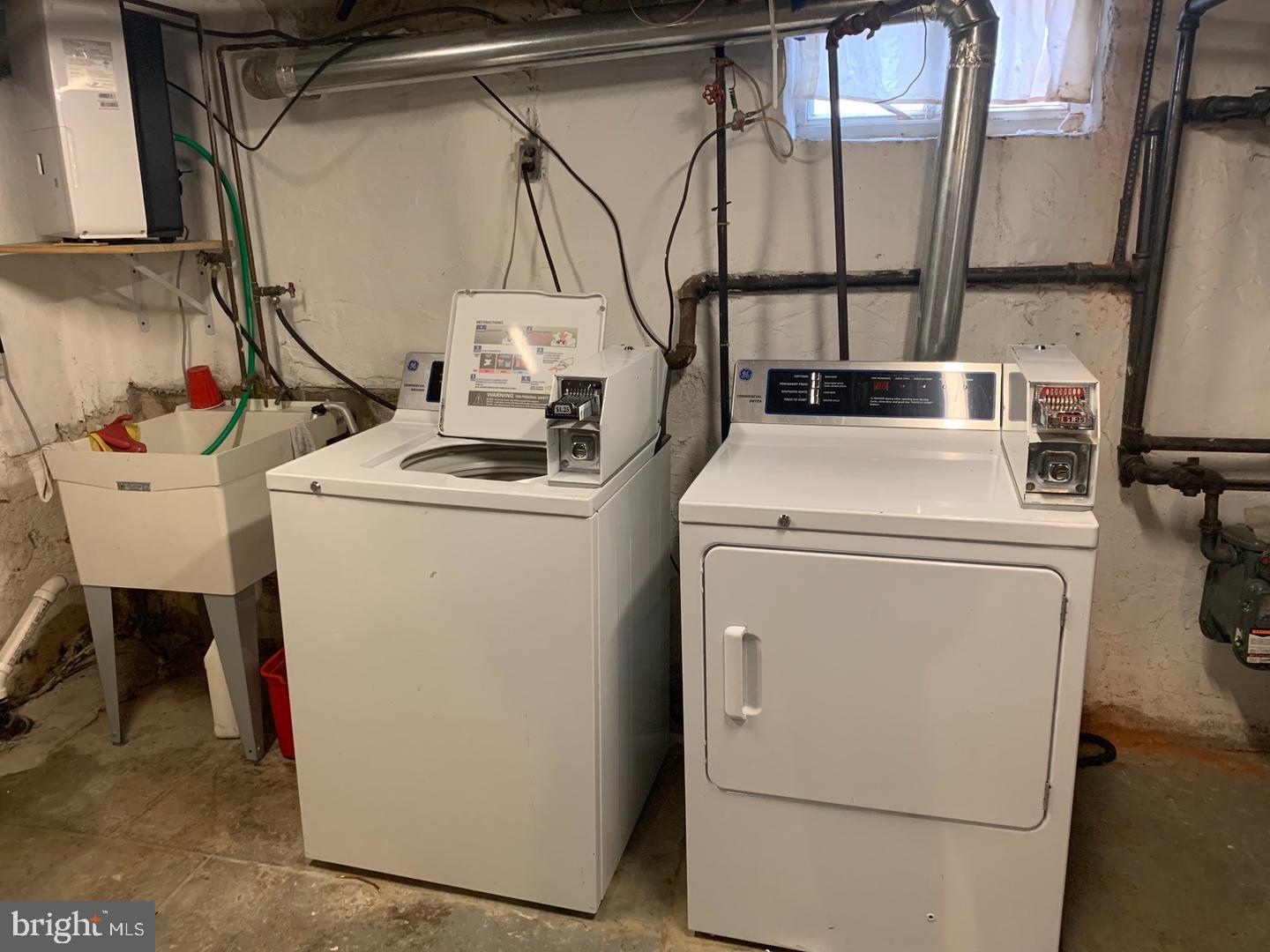 BELLA VISTA - Residential Lease