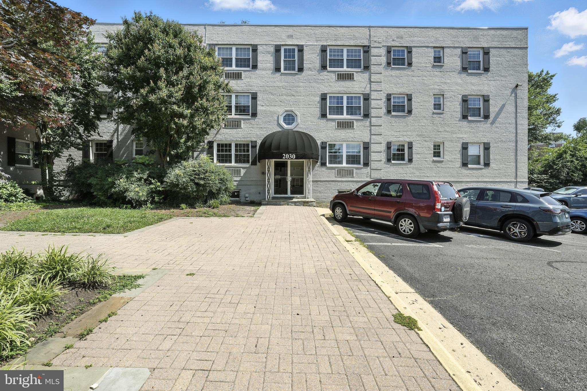 VERMONT GARDENS - Residential