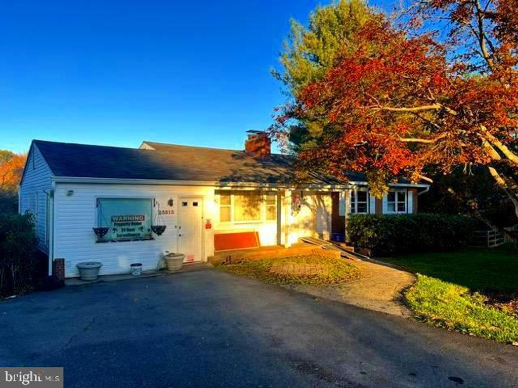 Photo of 23513 Woodfield Road, GAITHERSBURG, MD 20882 (MLS # MDMC2204990)