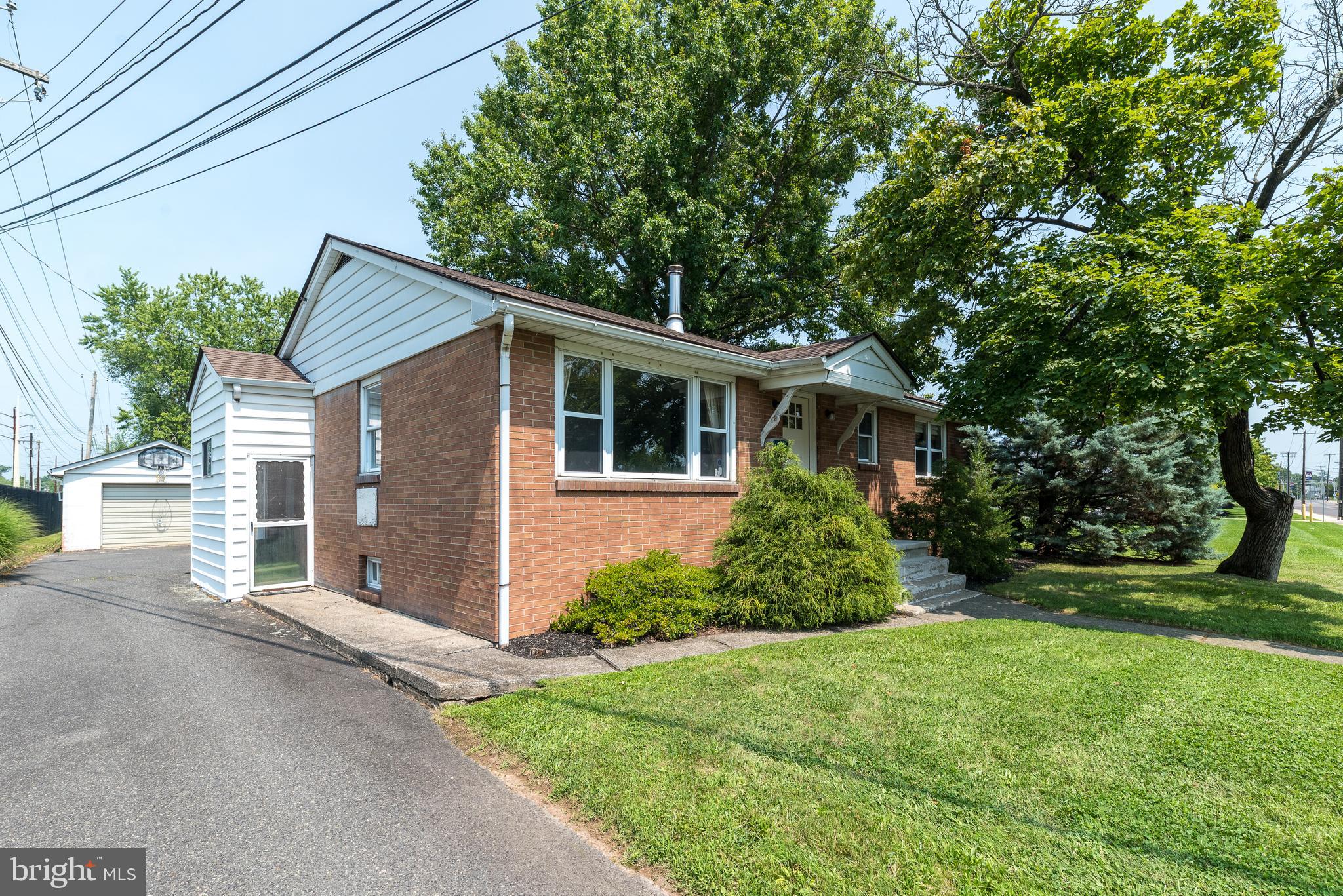 535 W MILL STREET