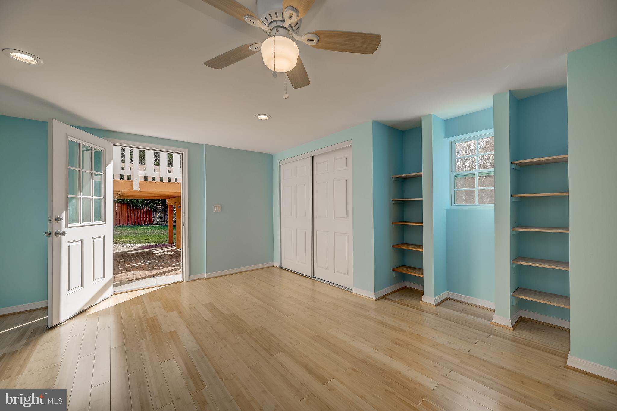 GLEN COURT - Residential