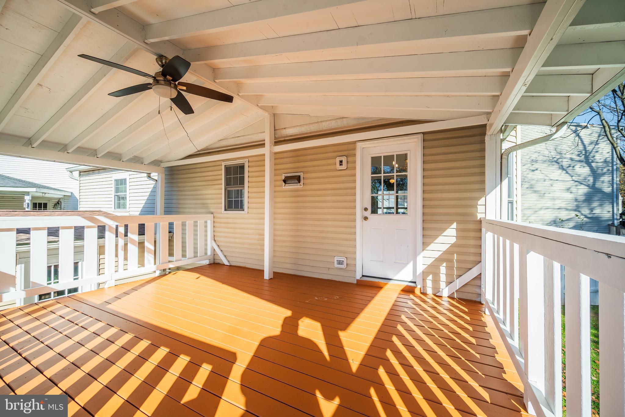 GLEN COURT - Residential