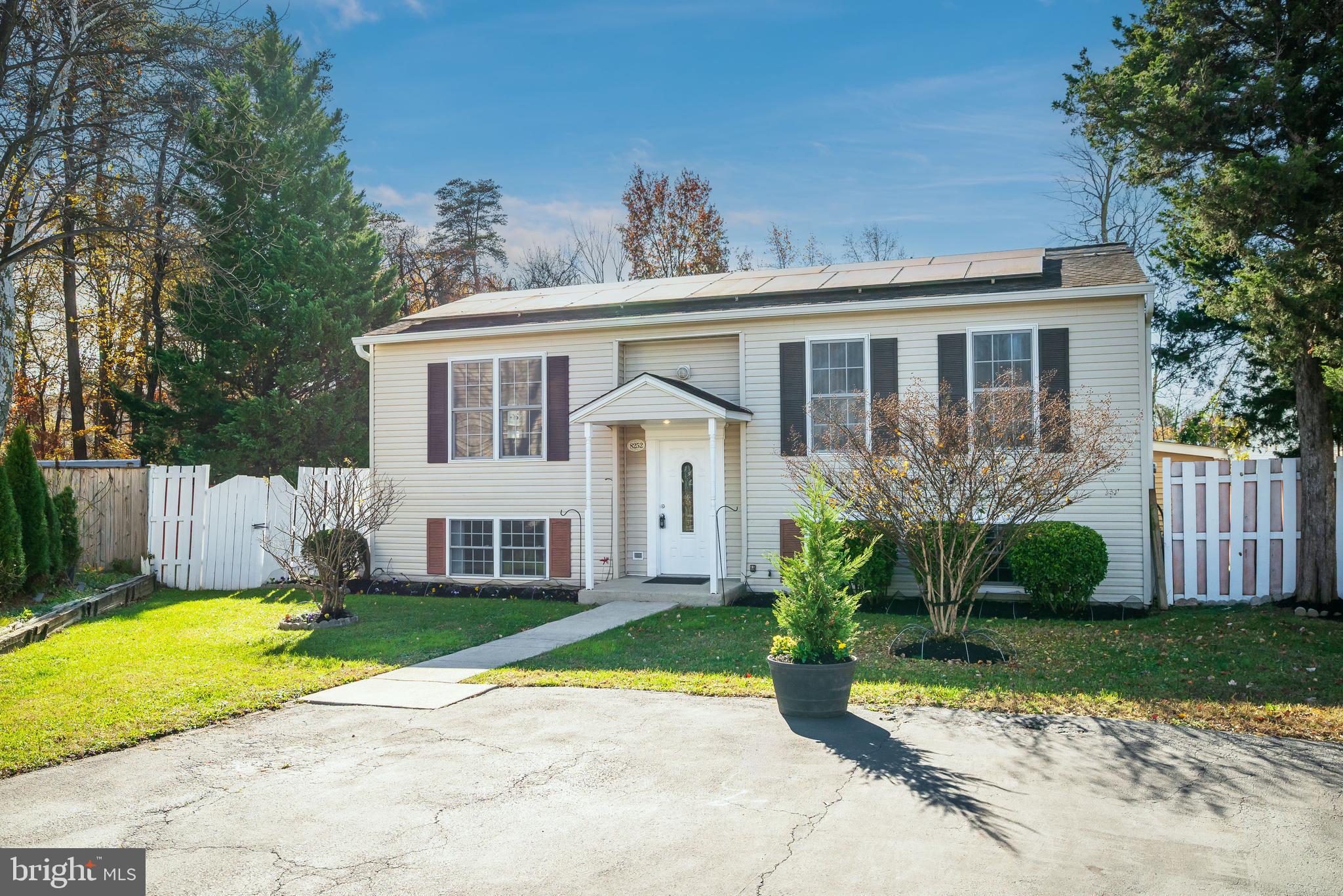 GLEN COURT - Residential