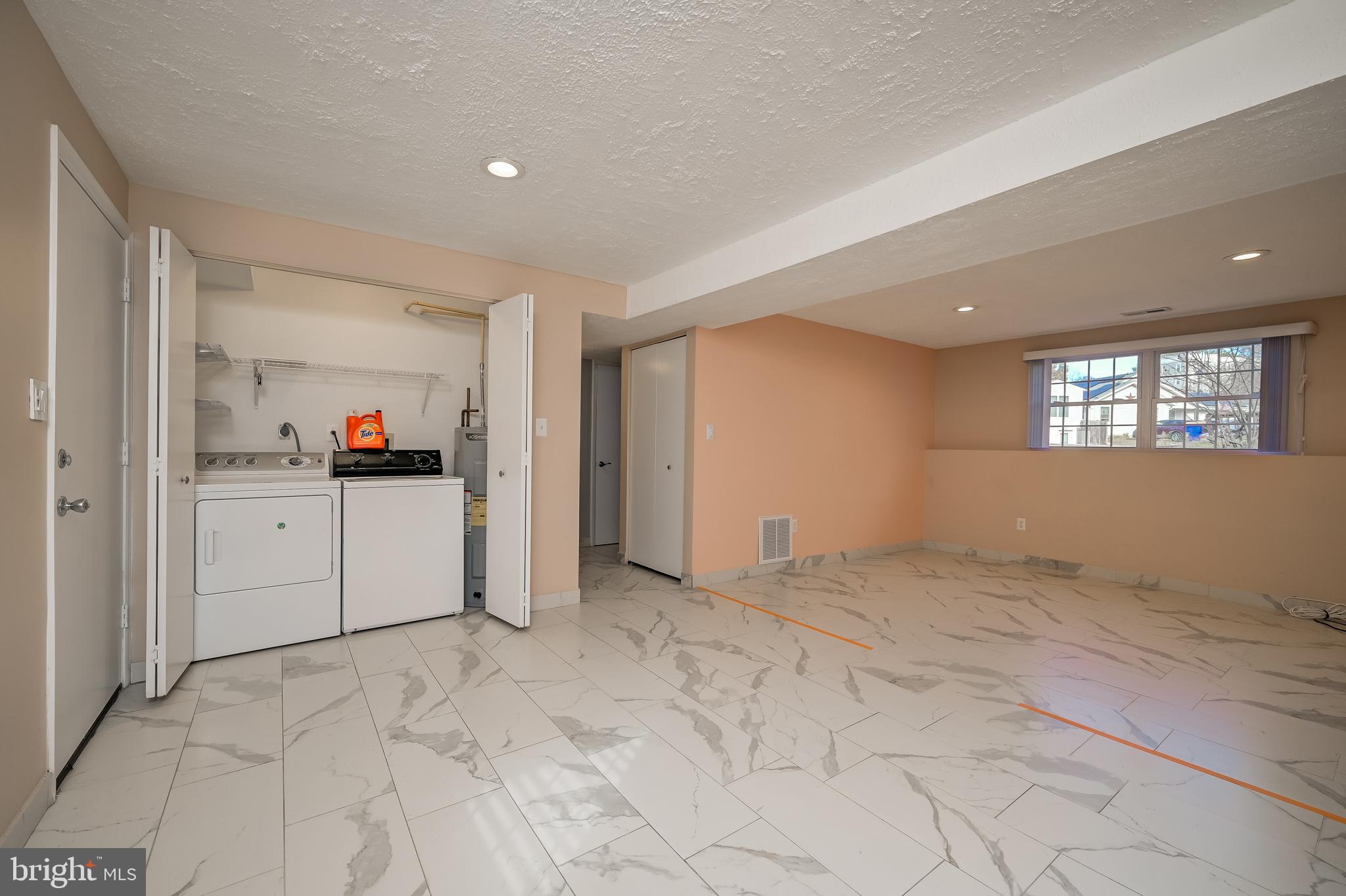 GLEN COURT - Residential