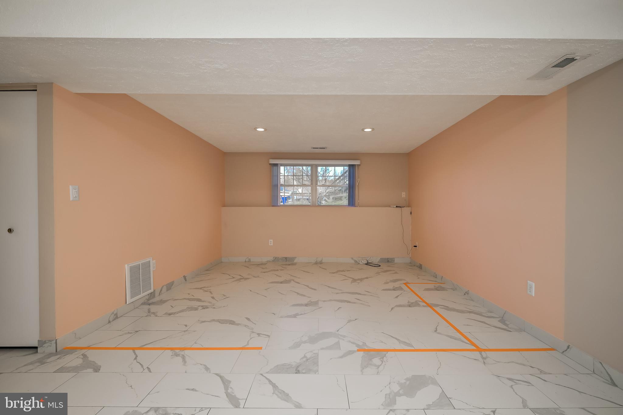 GLEN COURT - Residential