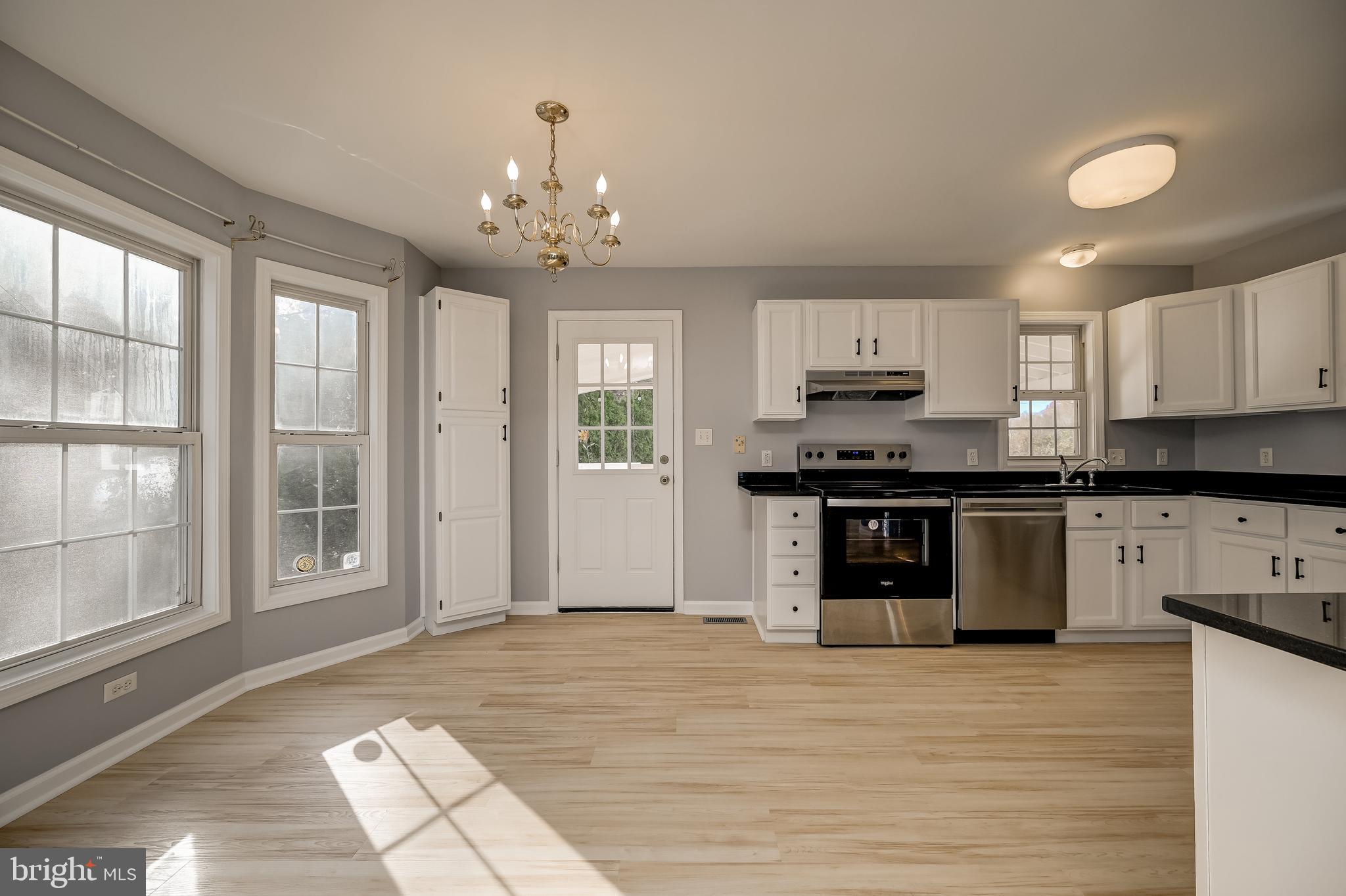 GLEN COURT - Residential