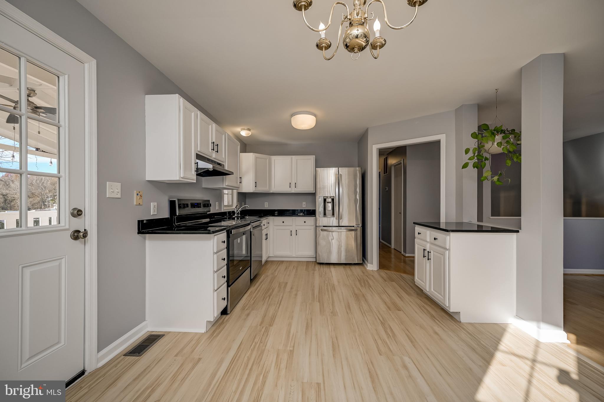 GLEN COURT - Residential