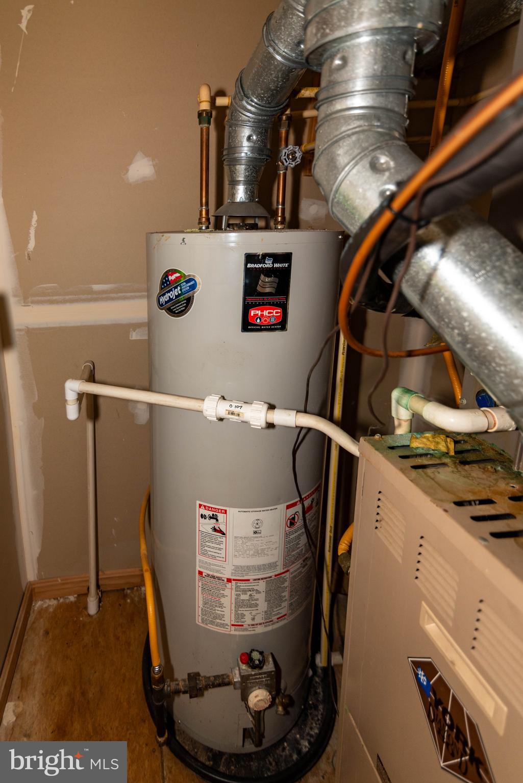 THE VILLAGE AT COLLINGTON - Residential