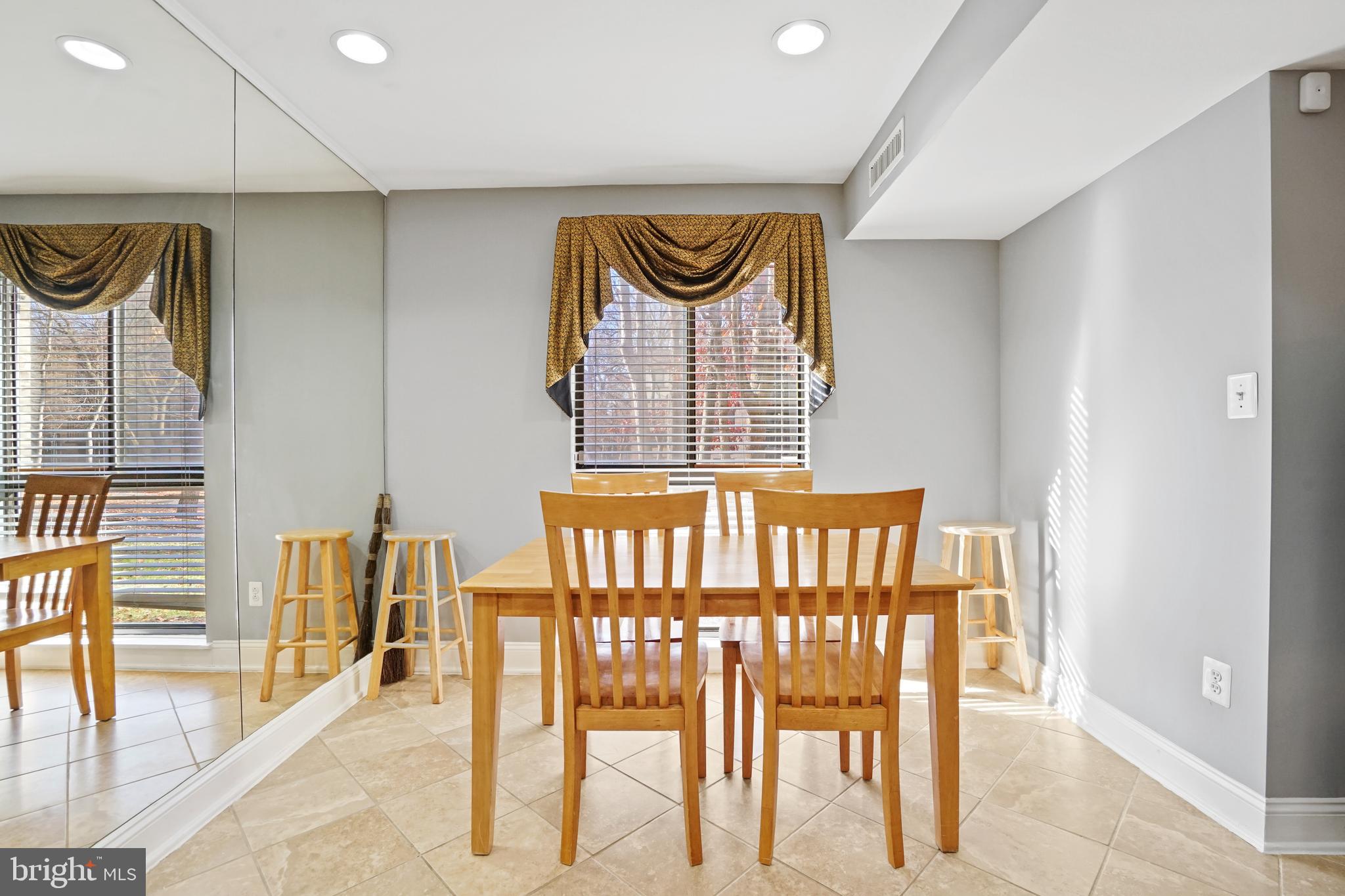 SOUTHGATE - Residential Lease