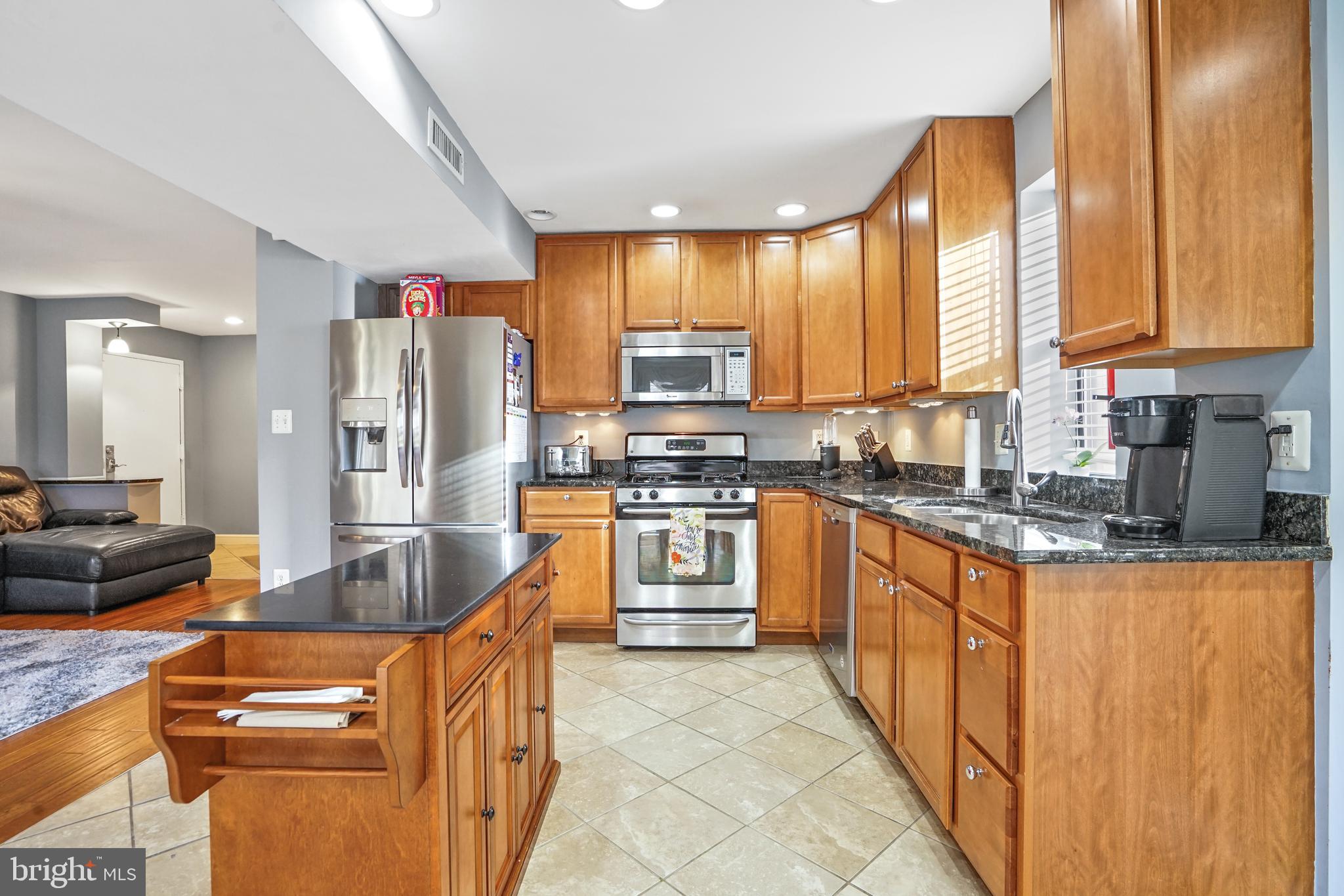 SOUTHGATE - Residential Lease