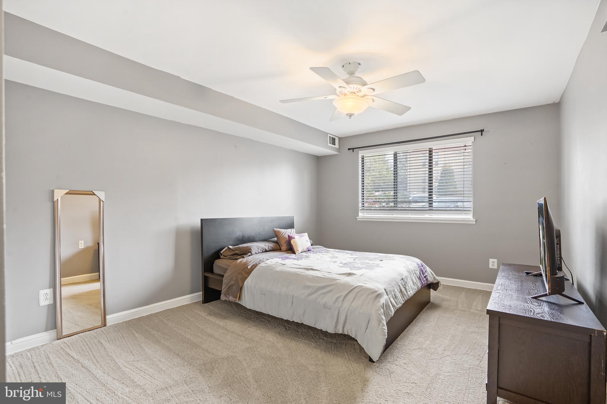 SOUTHGATE - Residential Lease