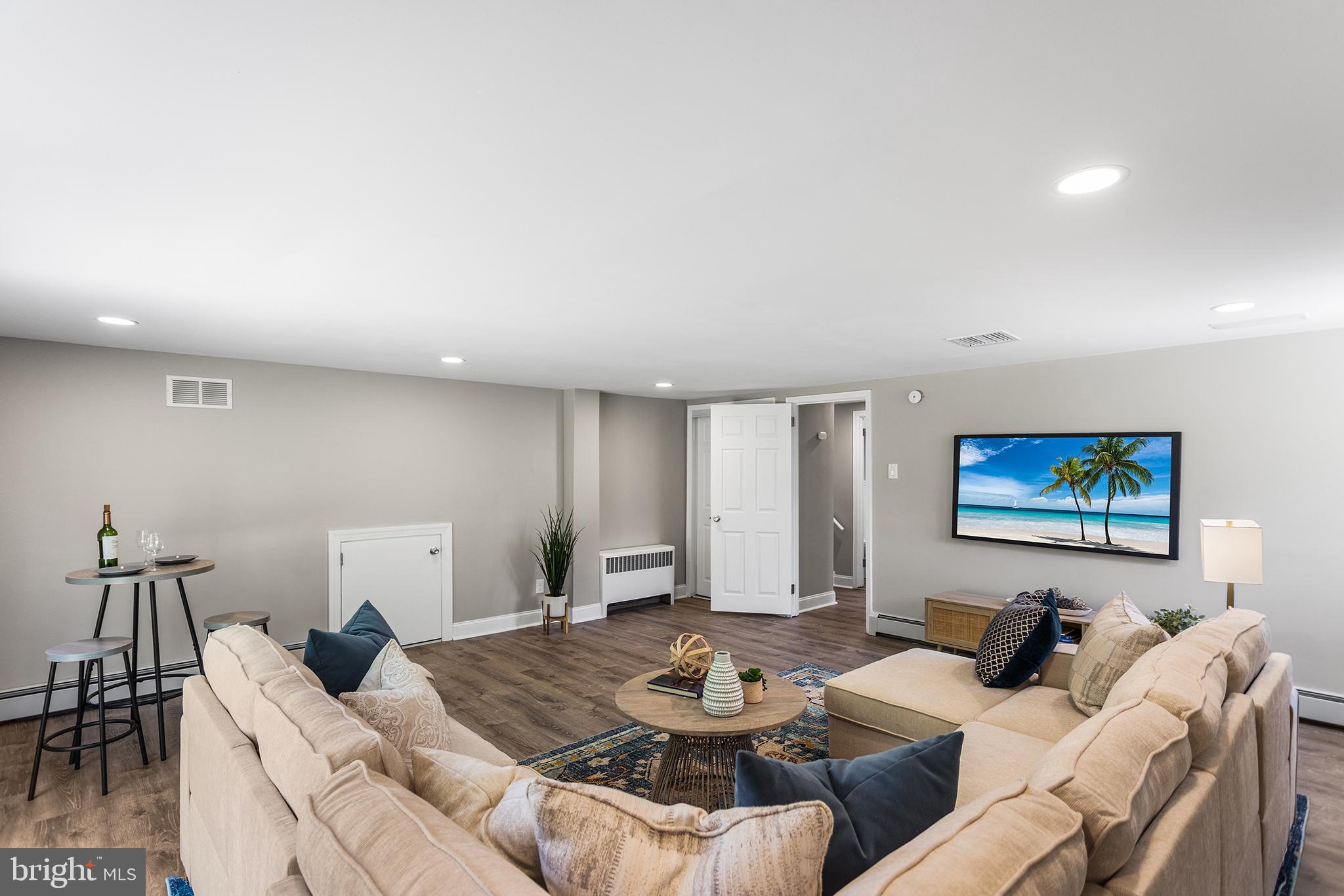 MARILYN PARK - Residential