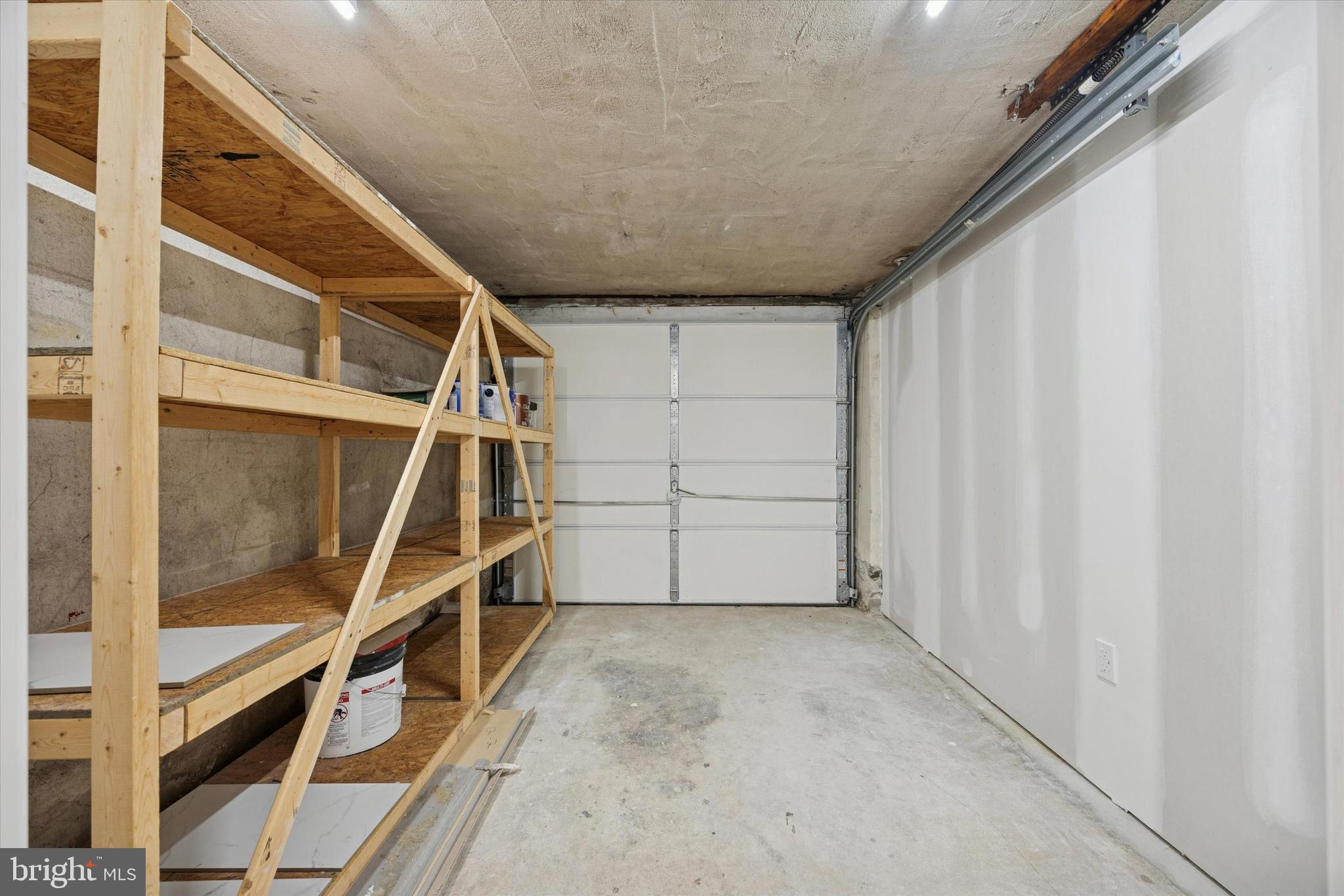 KIRKLAND - Residential Lease