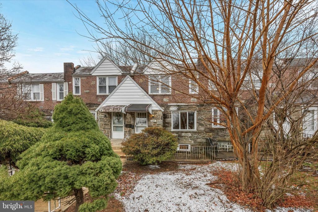 Photo of 239 S Bayberry Lane, UPPER DARBY, PA 19082 (MLS # PADE2105670)