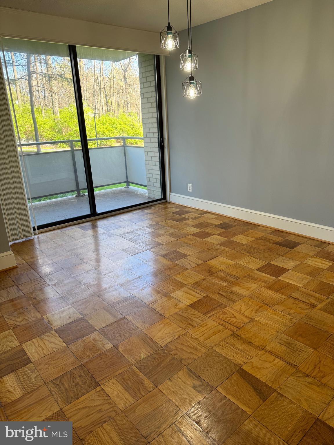 PROMENADE TOWERS - Residential Lease