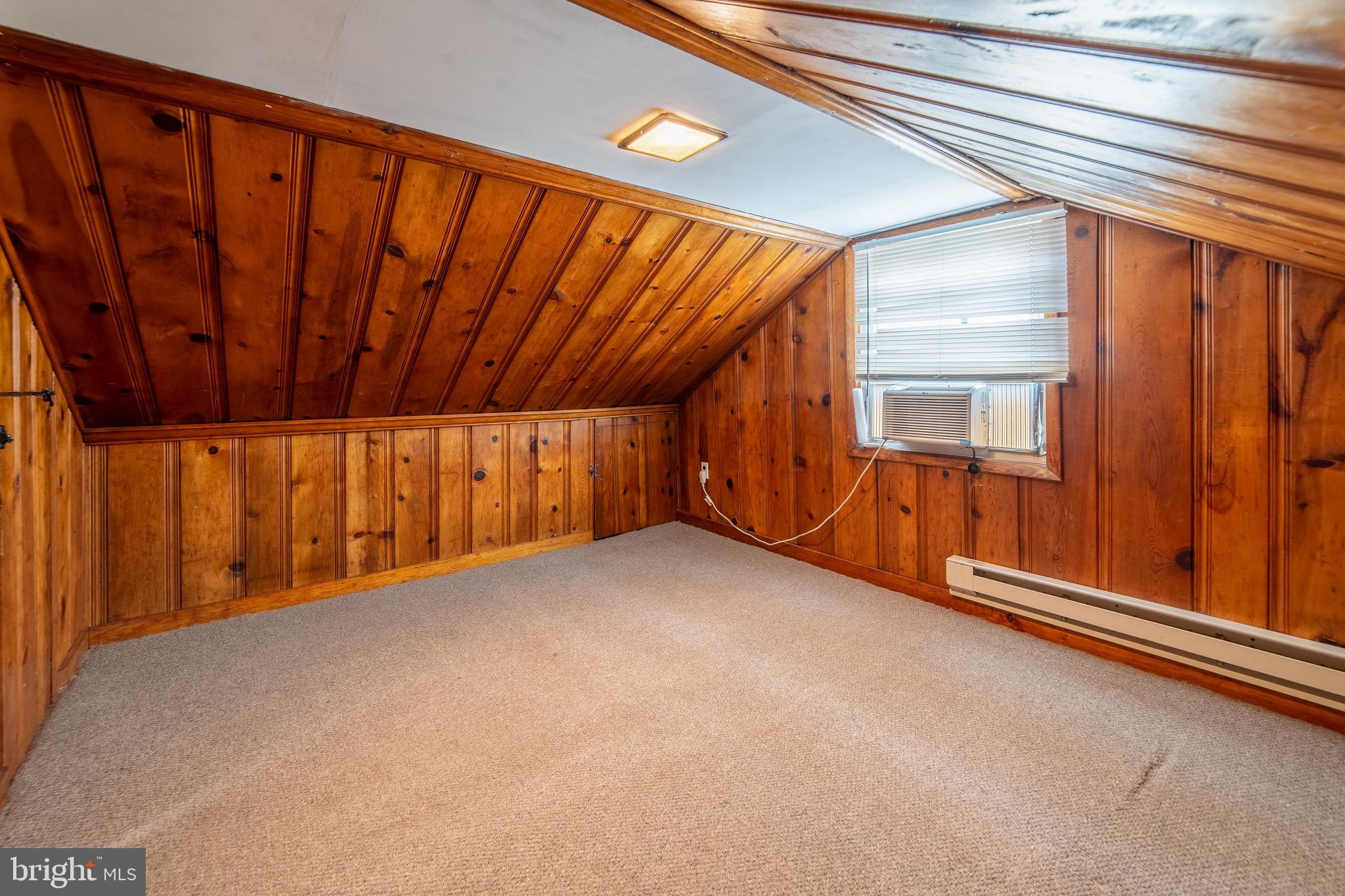 GRAY MANOR - Residential