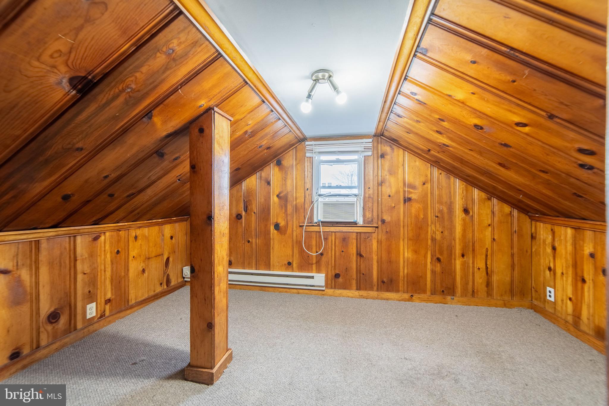 GRAY MANOR - Residential