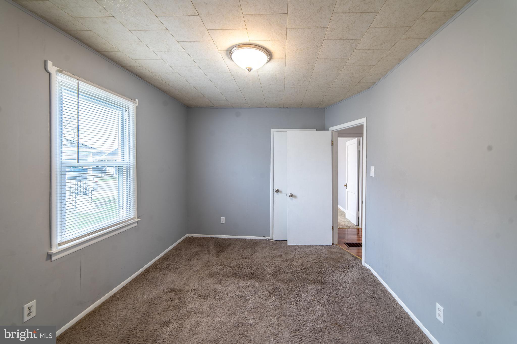 GRAY MANOR - Residential