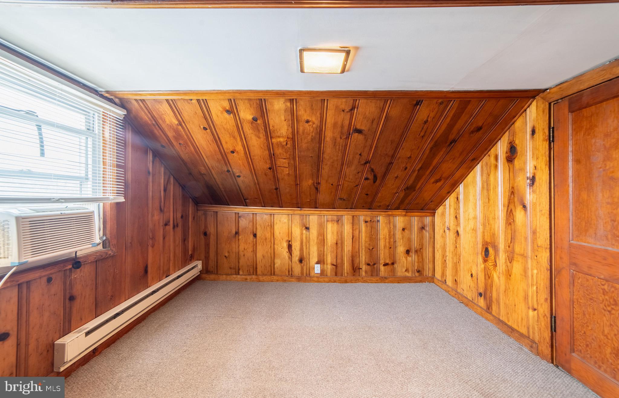 GRAY MANOR - Residential