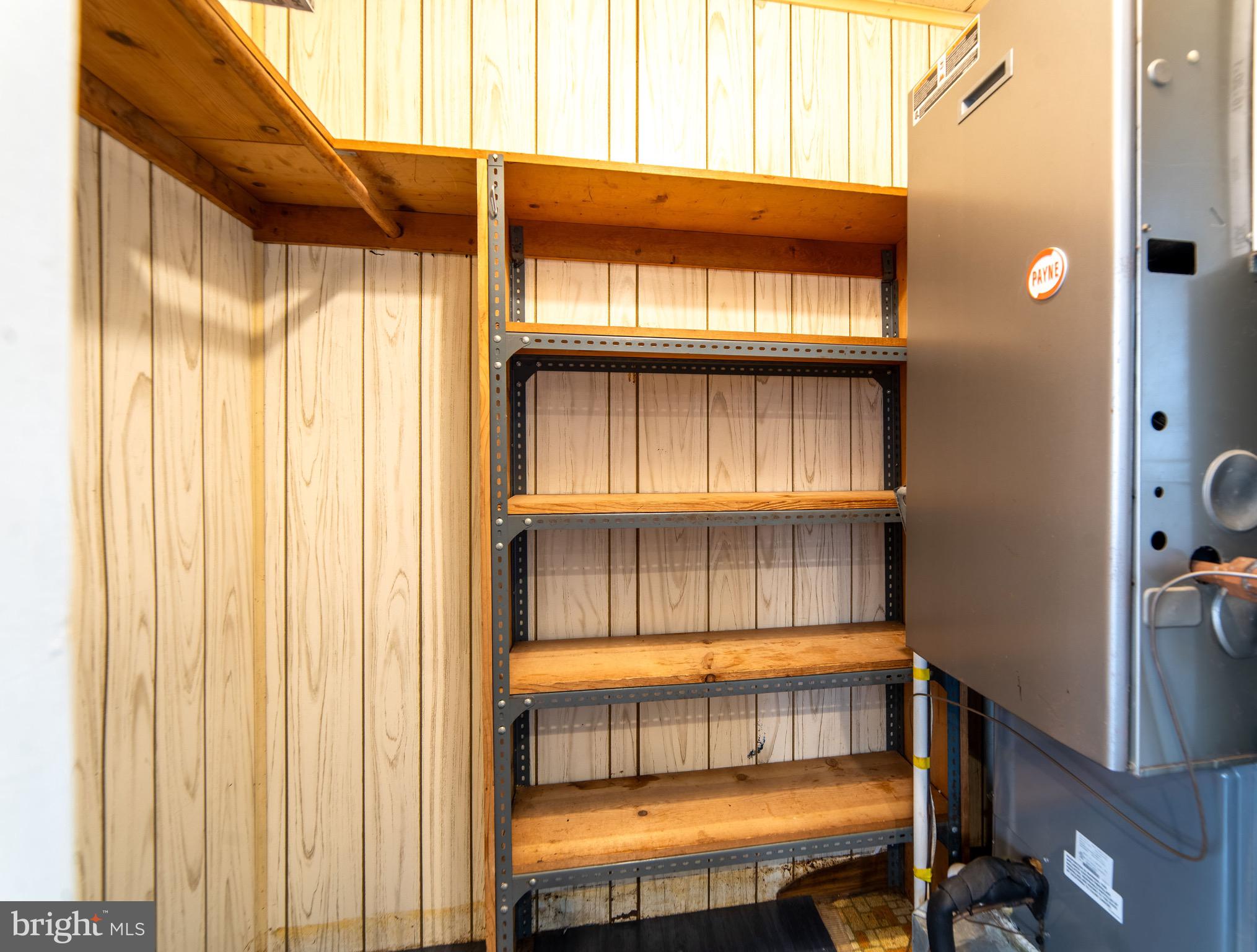 GRAY MANOR - Residential