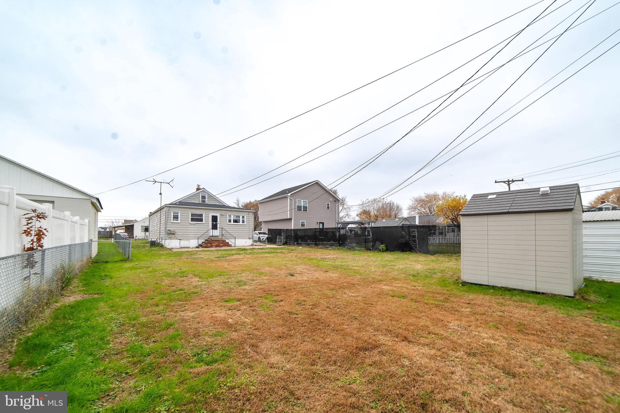 GRAY MANOR - Residential