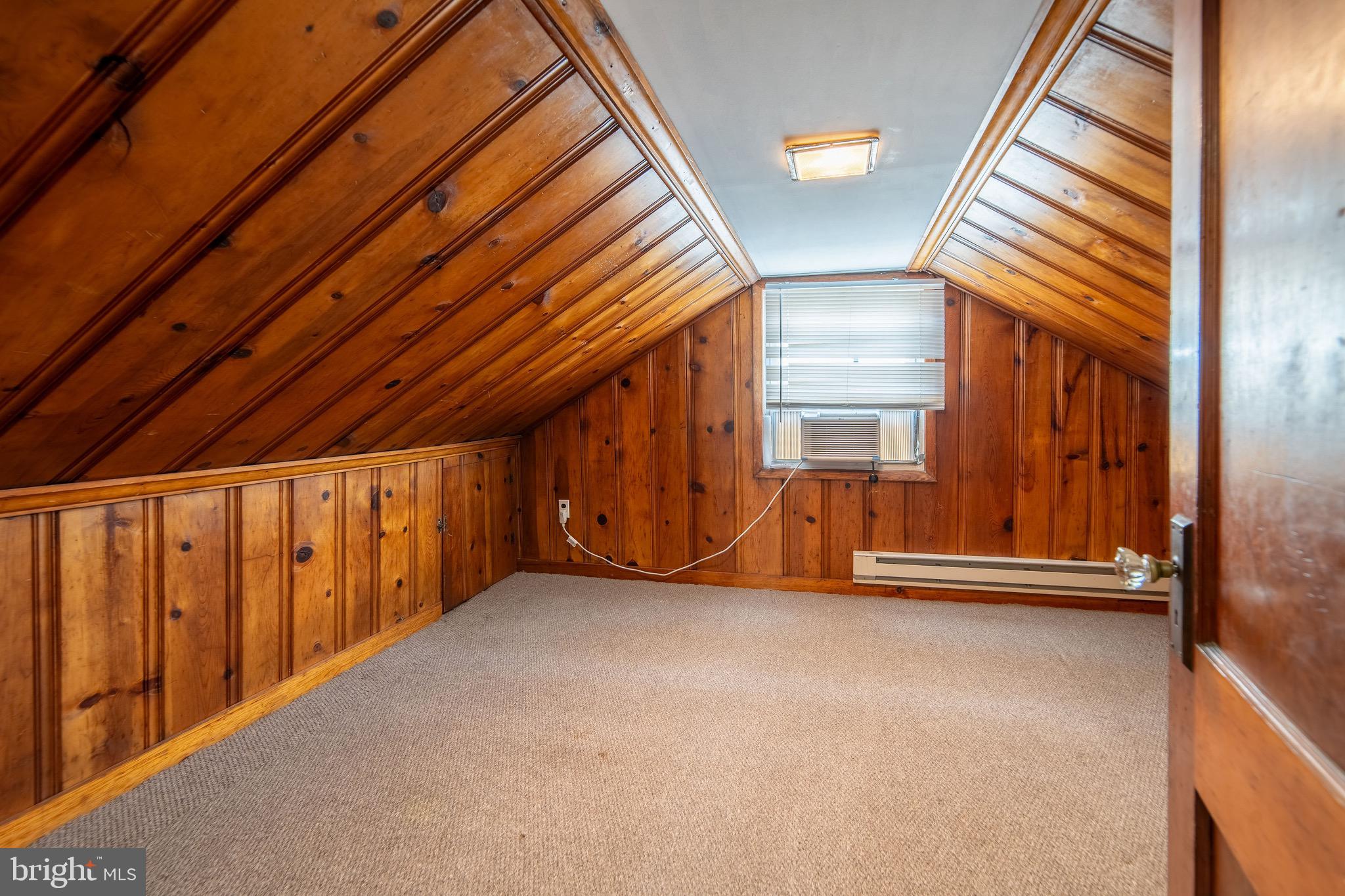 GRAY MANOR - Residential