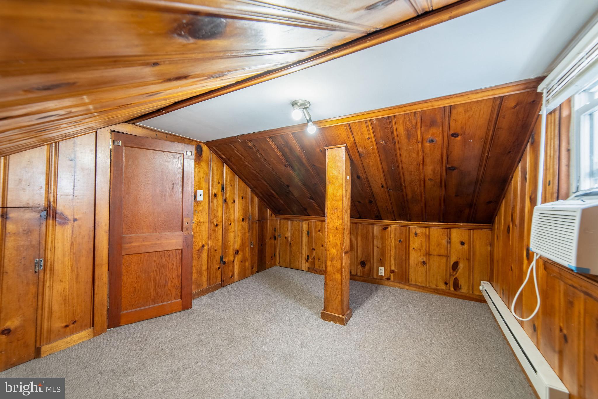 GRAY MANOR - Residential