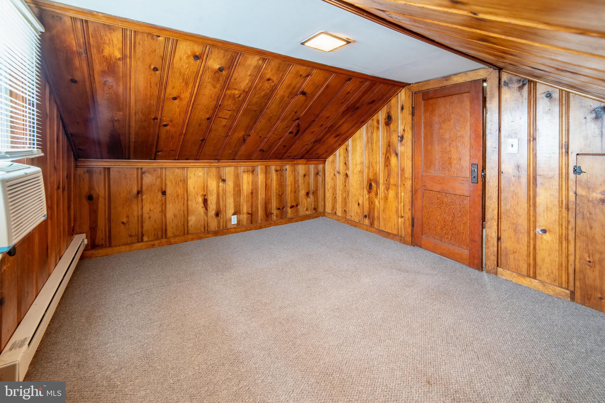 GRAY MANOR - Residential