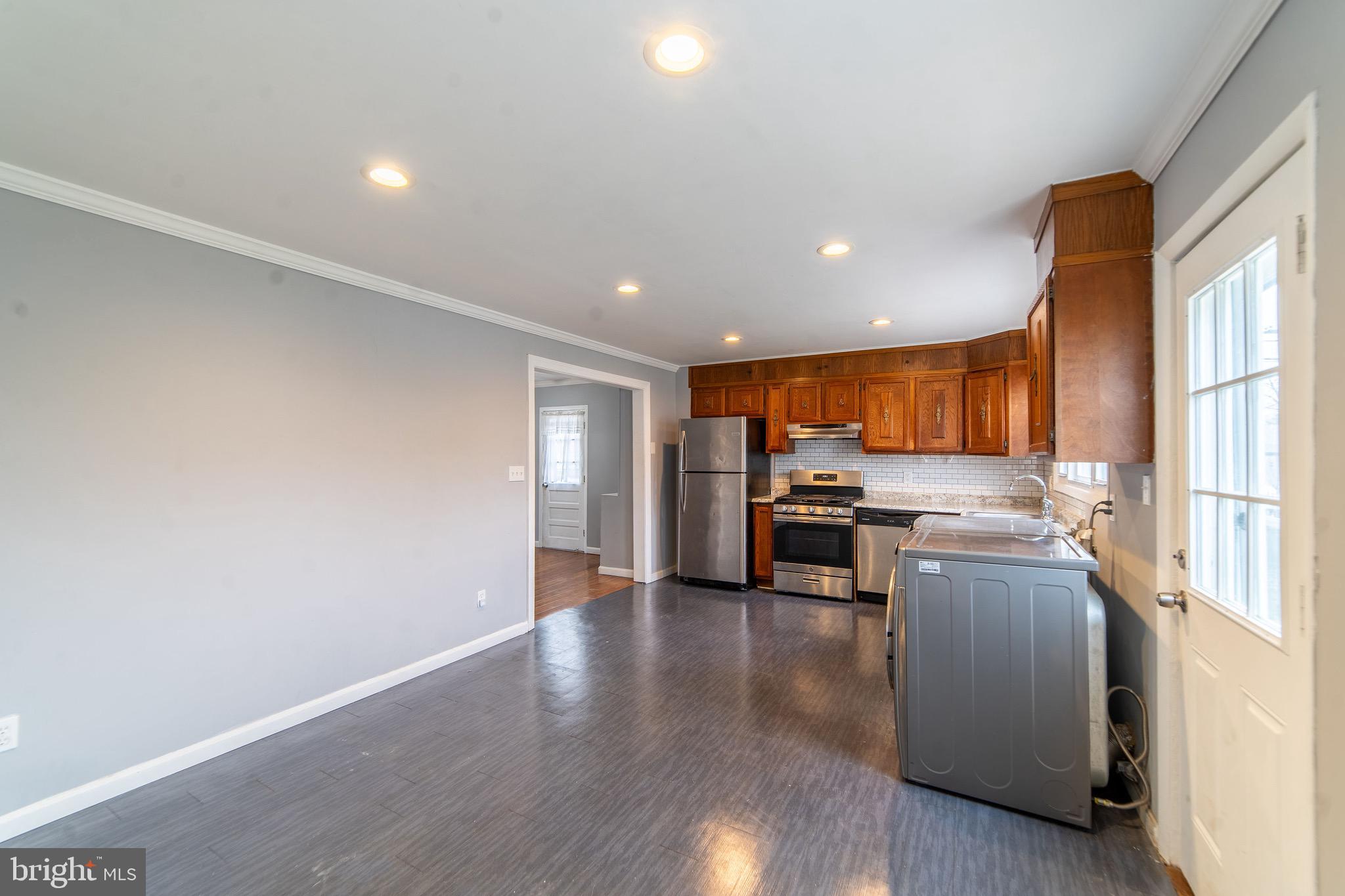 GRAY MANOR - Residential