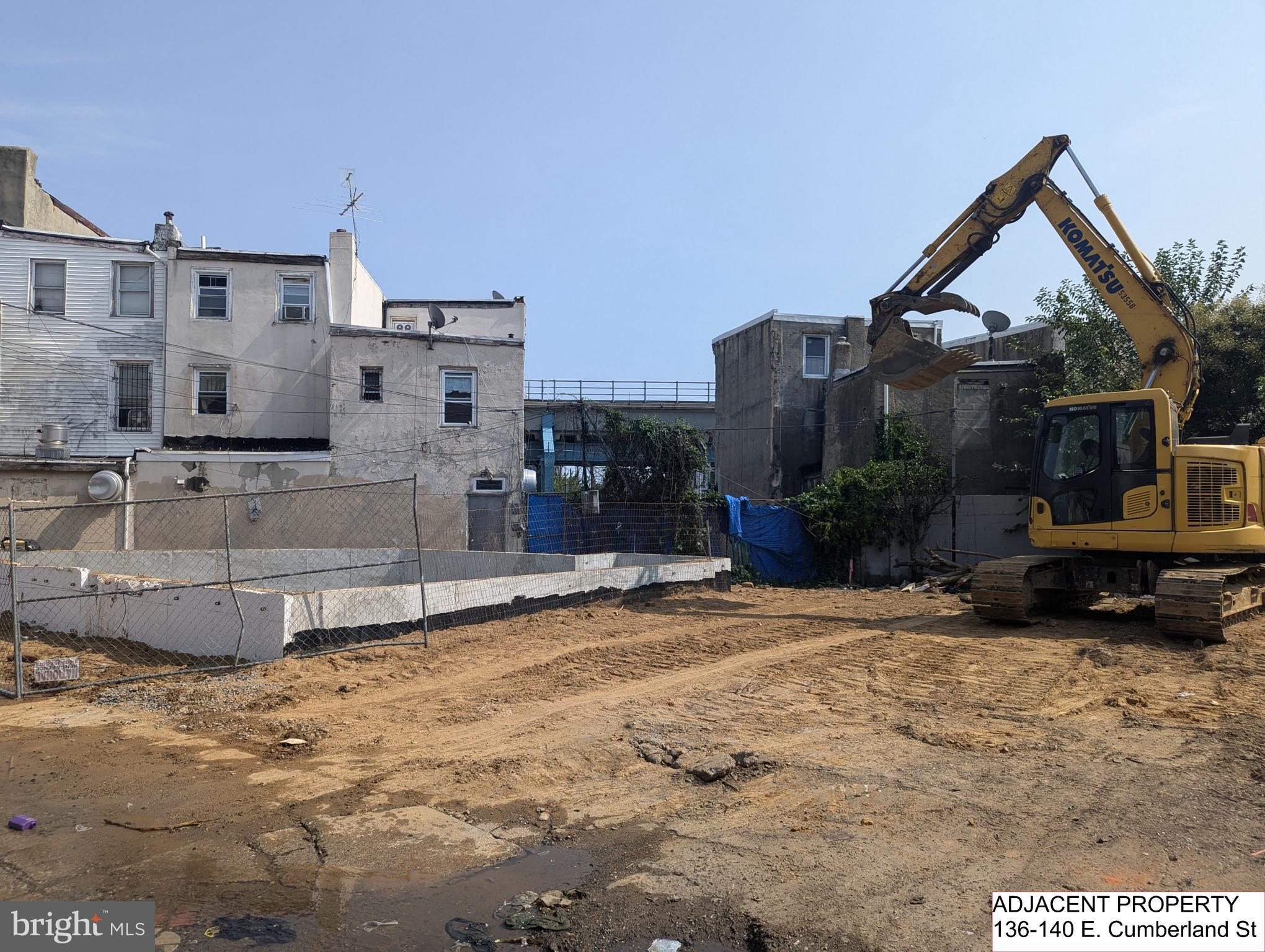 EAST KENSINGTON - Land