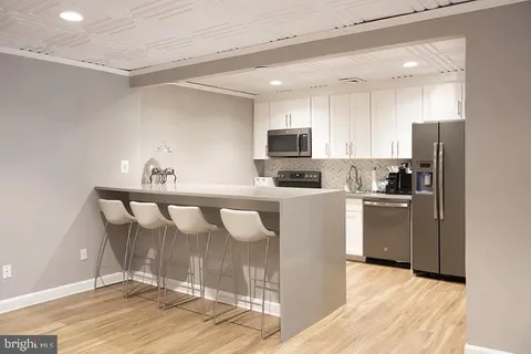 1699 Yale Place Unit 3BR-413, Rockville, MD MLS: MDMC2179128