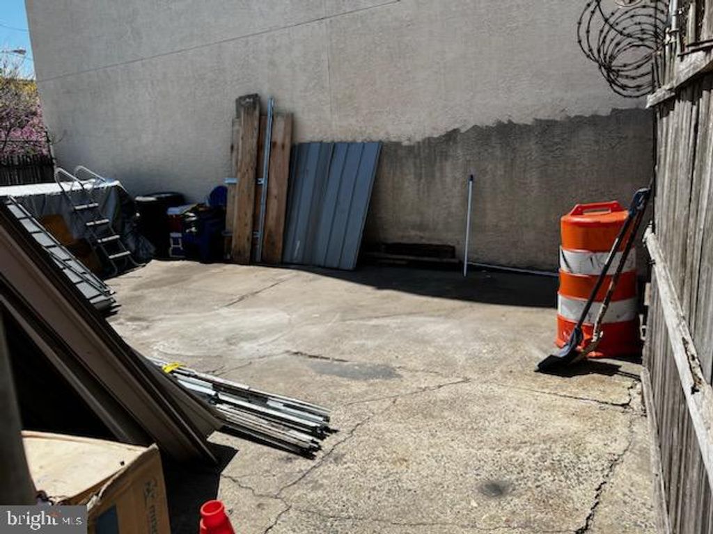 Photo of 1000 W Ritner Street, PHILADELPHIA, PA 19148 (MLS # PAPH2420378)