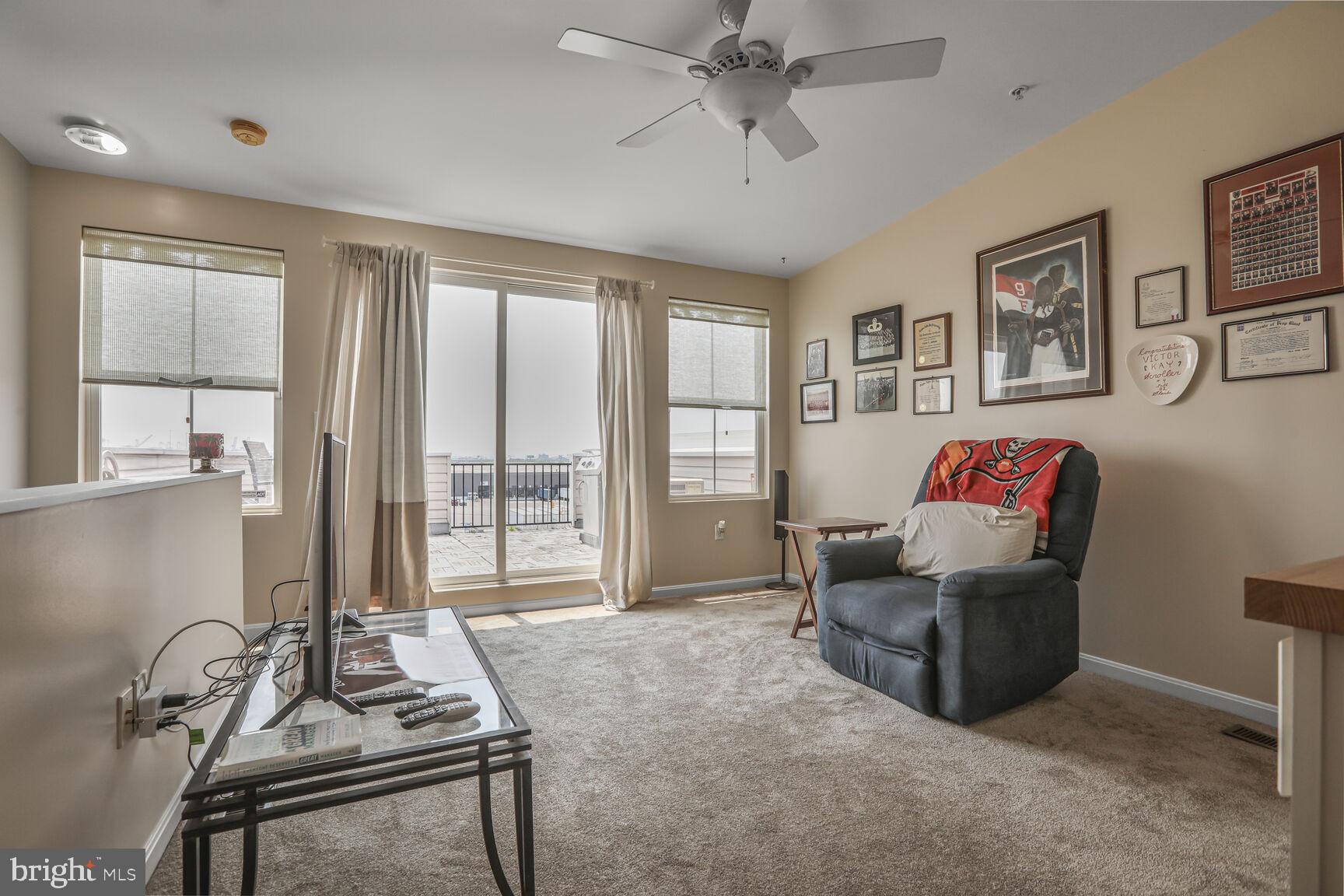 ATHENA SQUARE - Residential