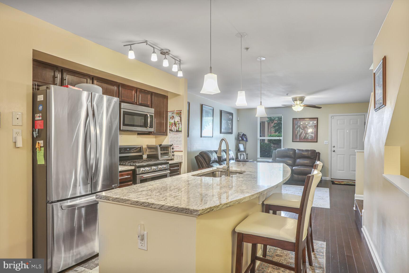 ATHENA SQUARE - Residential