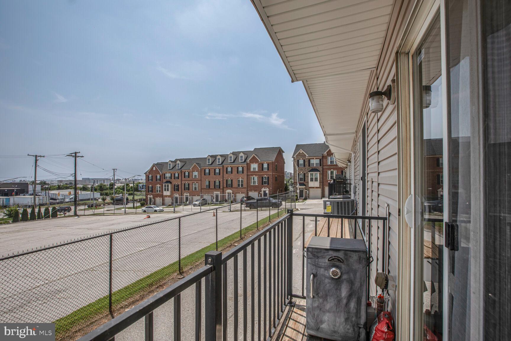 ATHENA SQUARE - Residential
