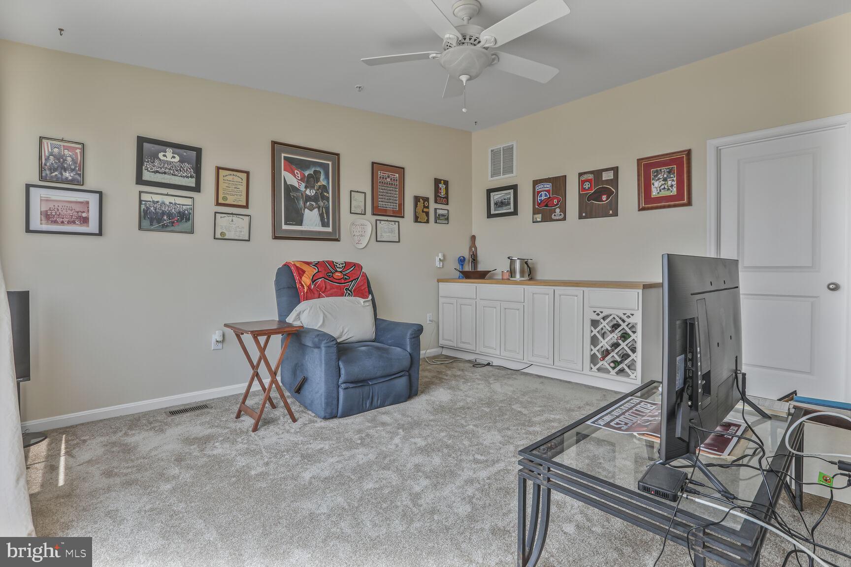 ATHENA SQUARE - Residential