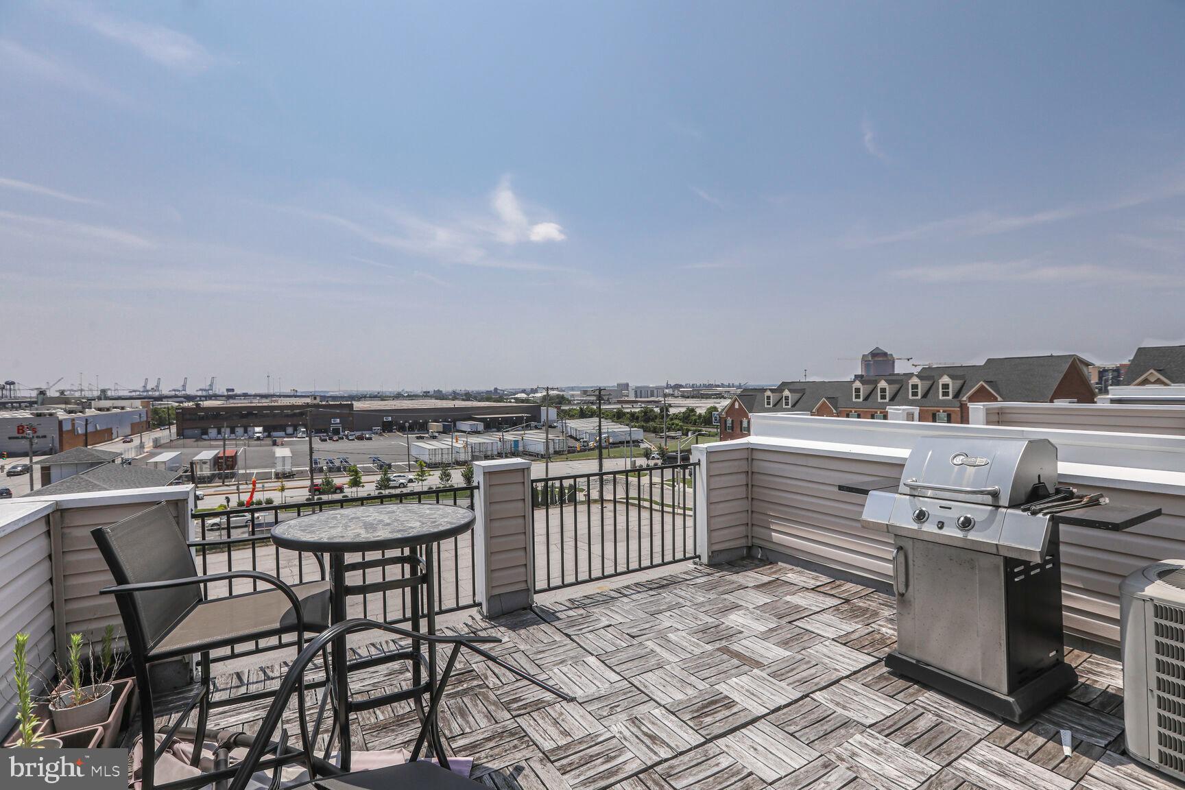 ATHENA SQUARE - Residential