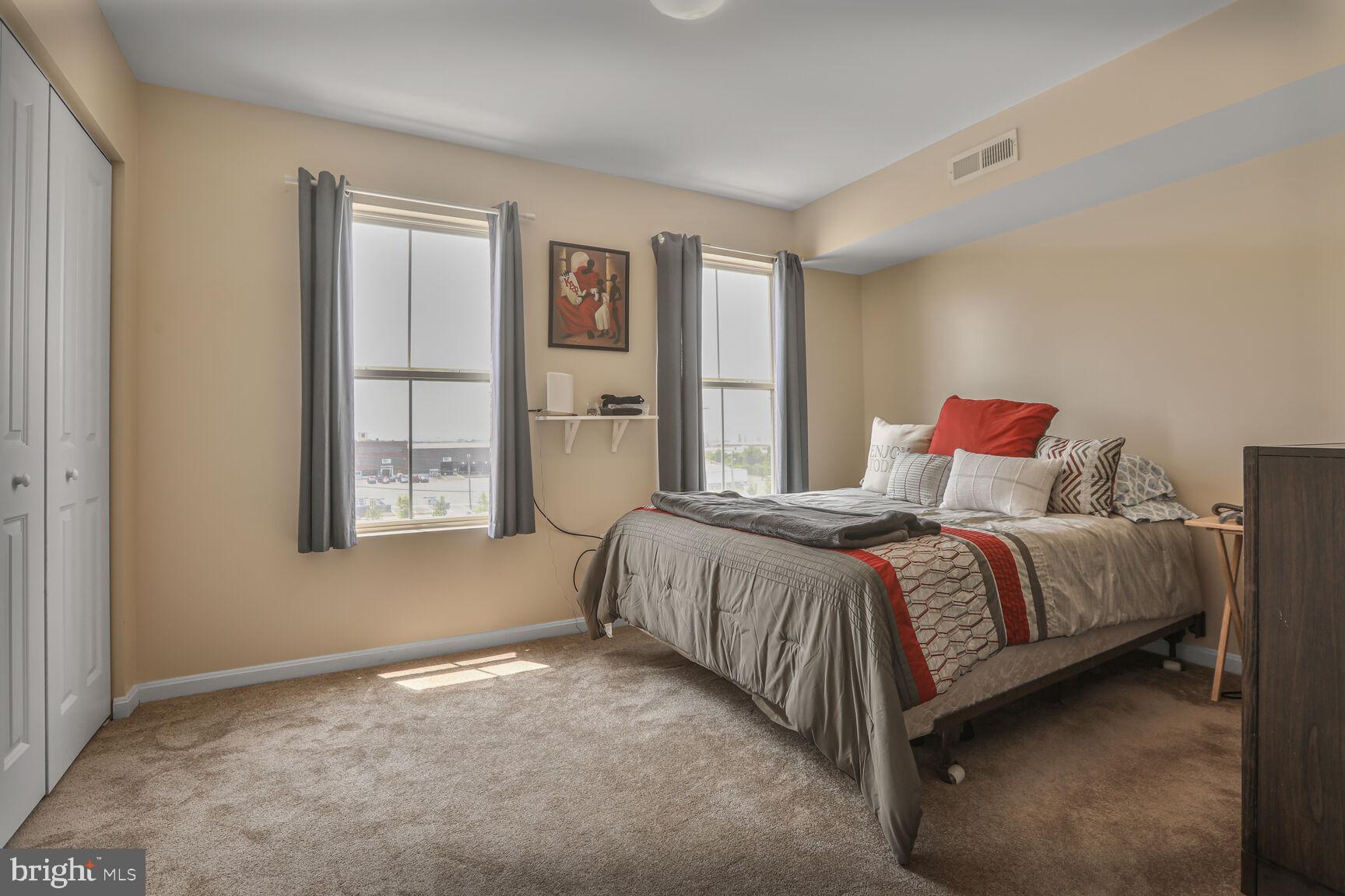 ATHENA SQUARE - Residential
