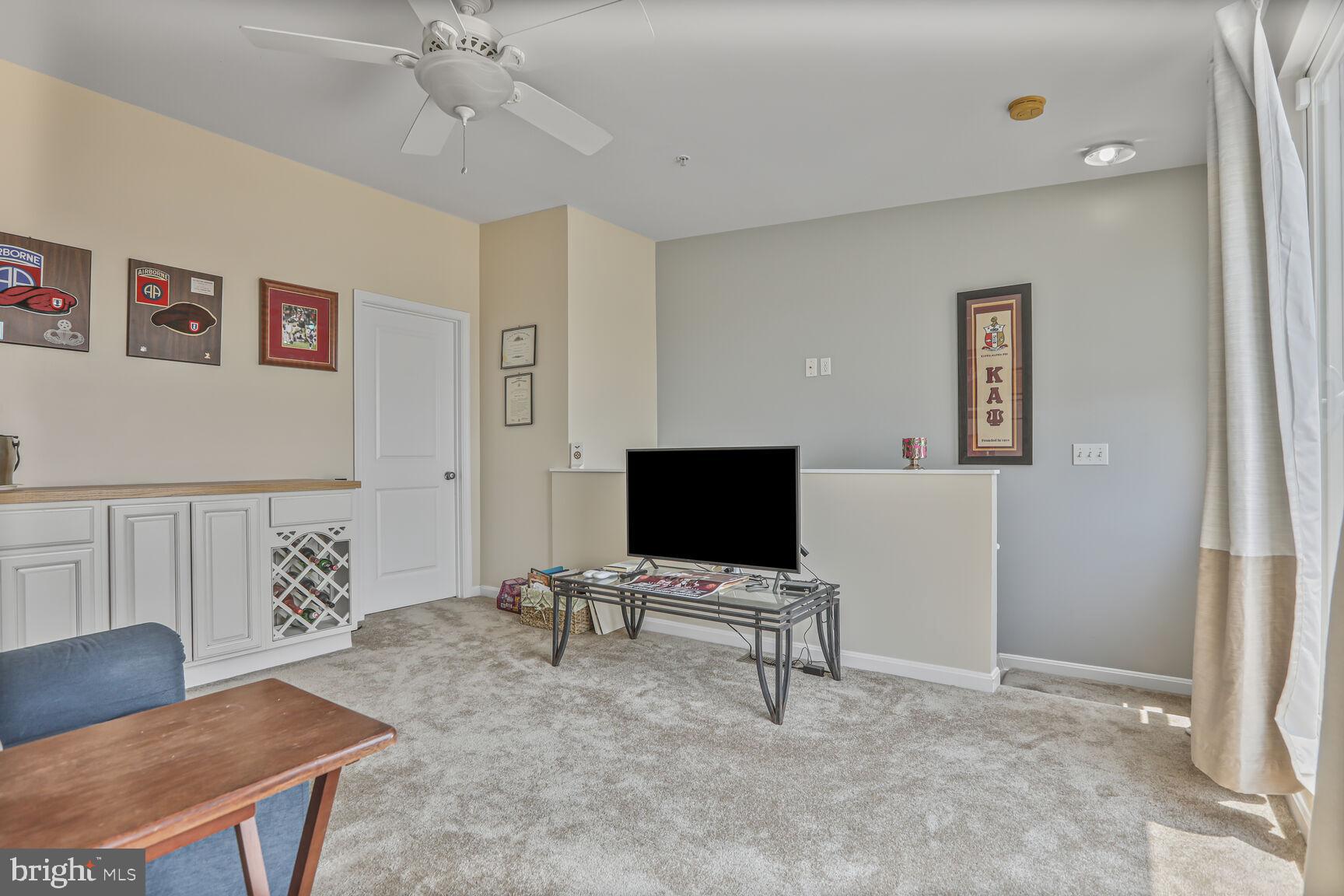 ATHENA SQUARE - Residential